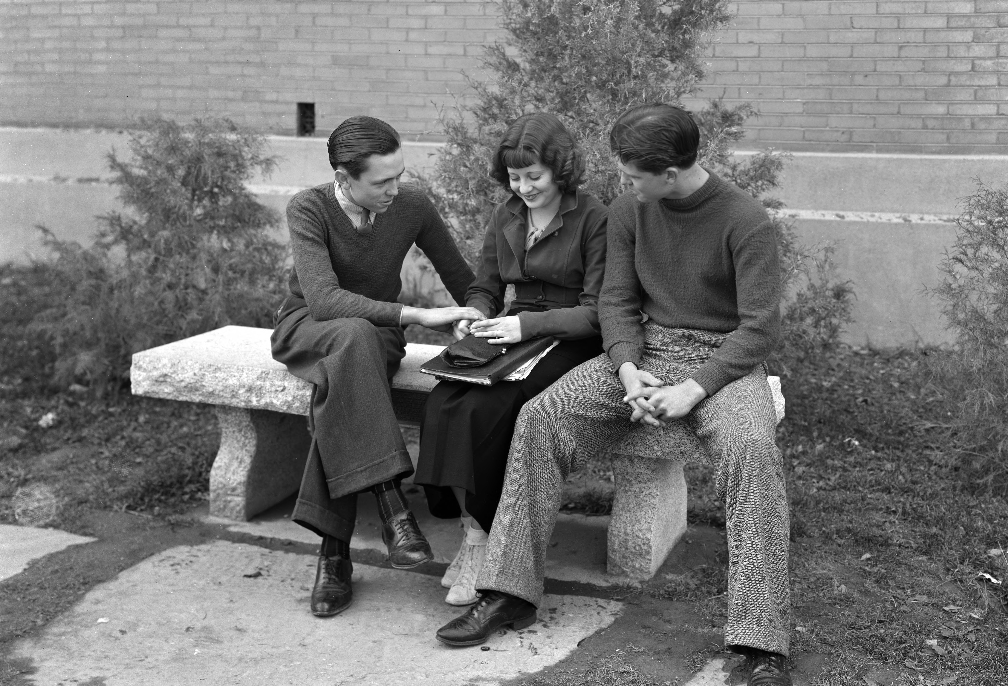 Students outside of Granite High in 1934 (Photo: Utah Division of History)
