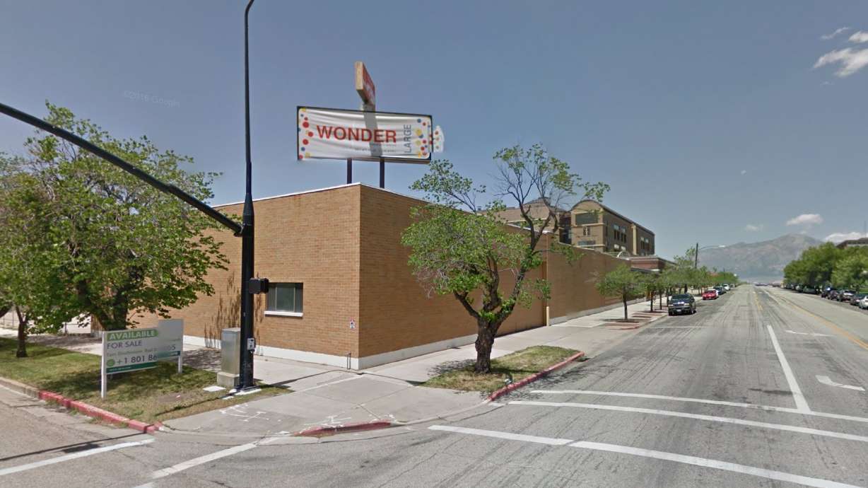 Auction of vacant Utah Twinkie factory draws curious bakers