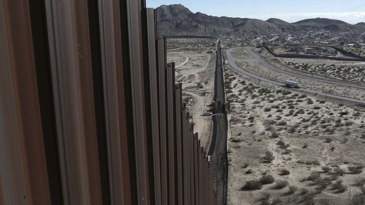Trump's border-wall proposal faces many obstacles