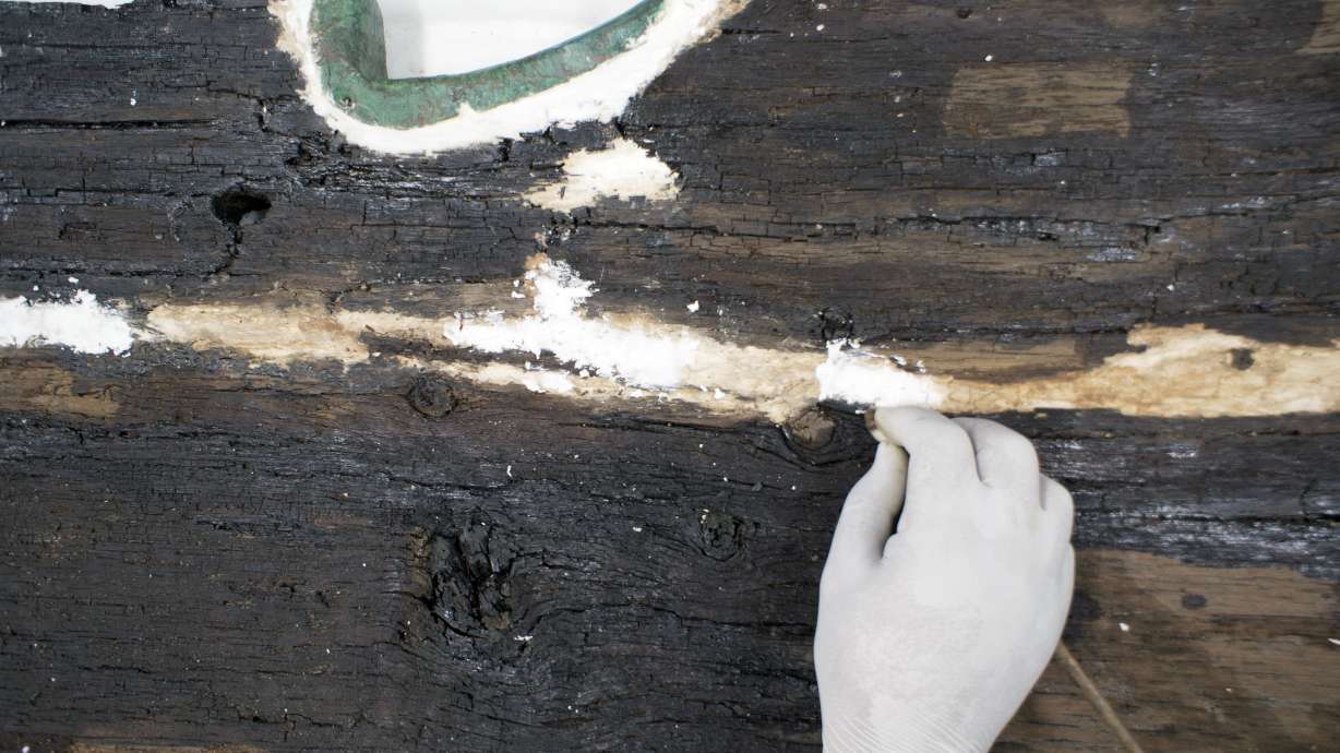 Egypt's famed pyramids get new lab to restore pharaonic boat