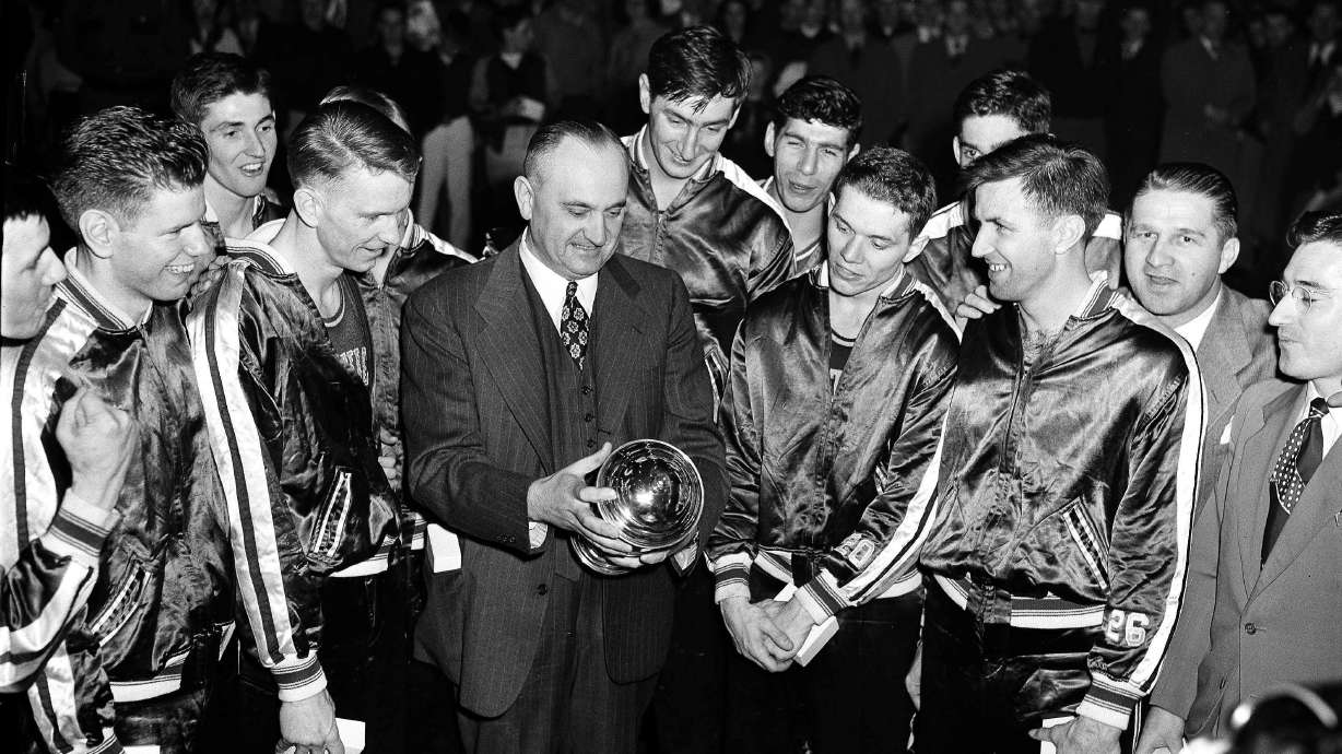 AP Top 25 polls highlight Top 100 all-time in college hoops