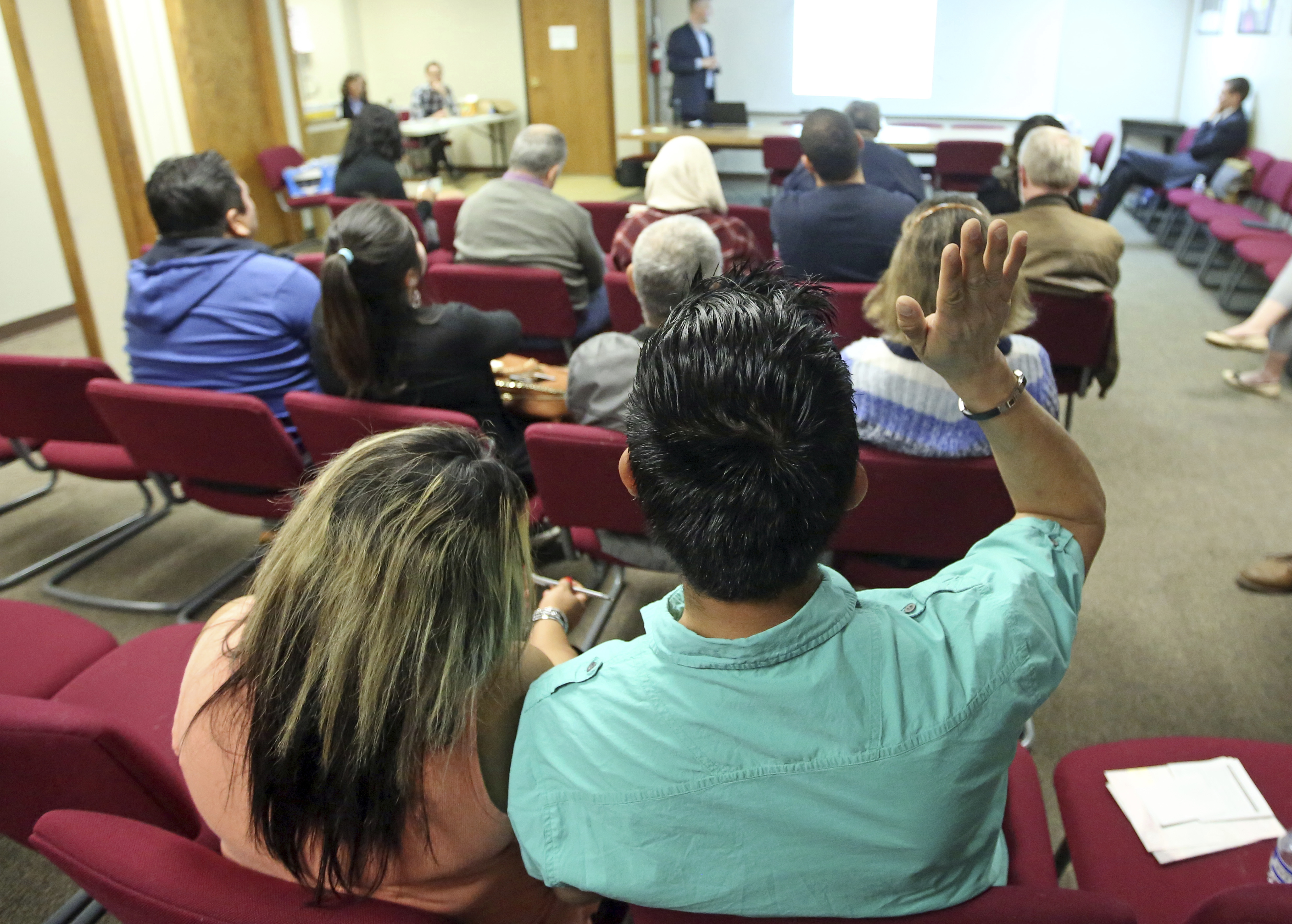 Trump travel ban prompts Utah refugee and immigrant training