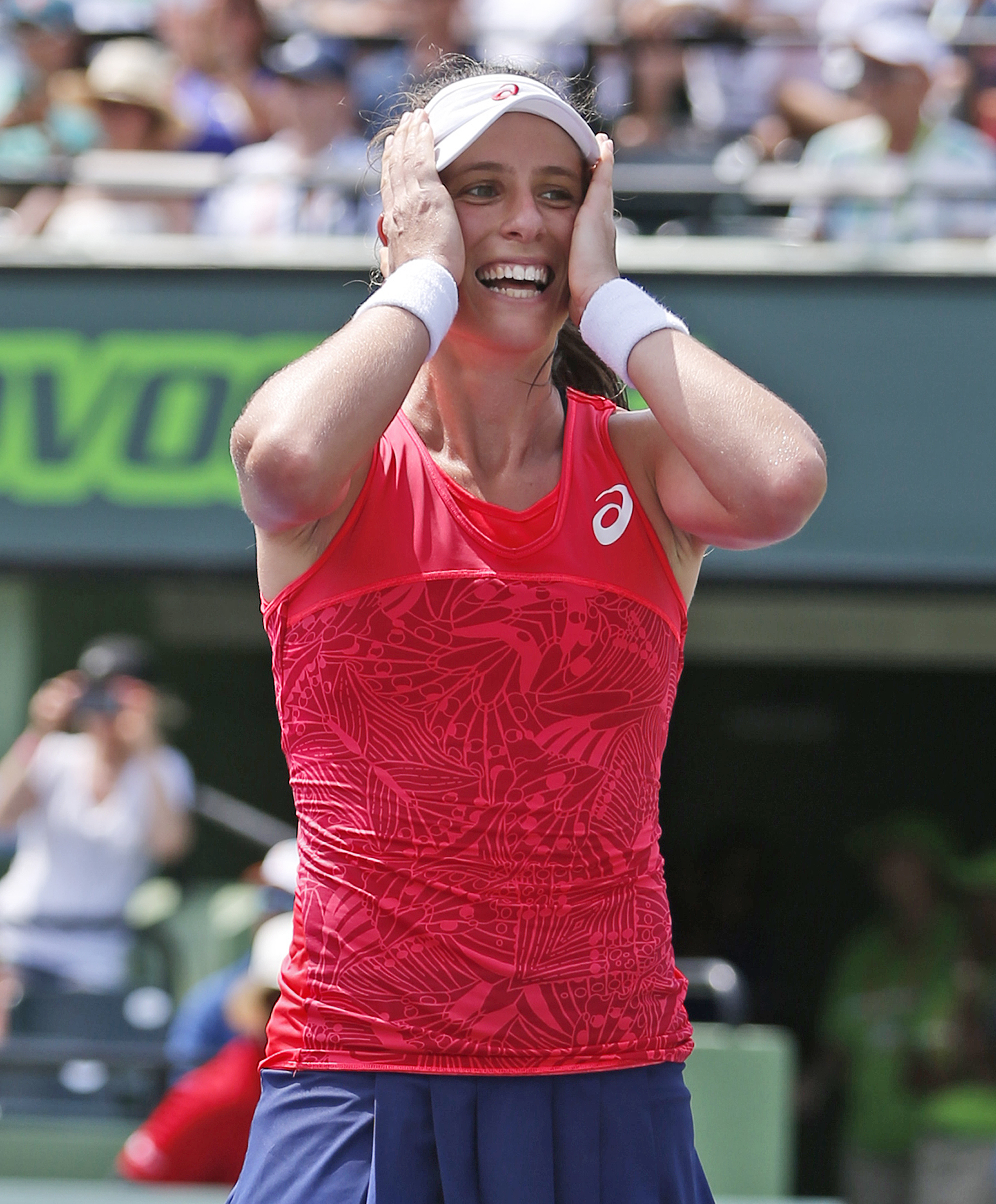 Brit Johanna Konta beats Wozniacki in Miami Open final