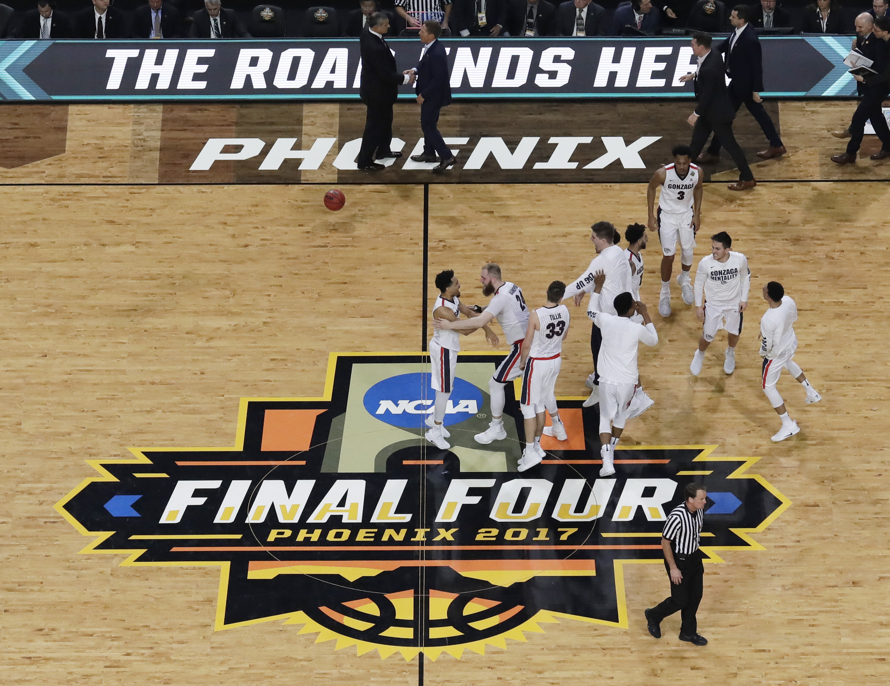 Gonzaga makes first NCAA title game with win over S Carolina