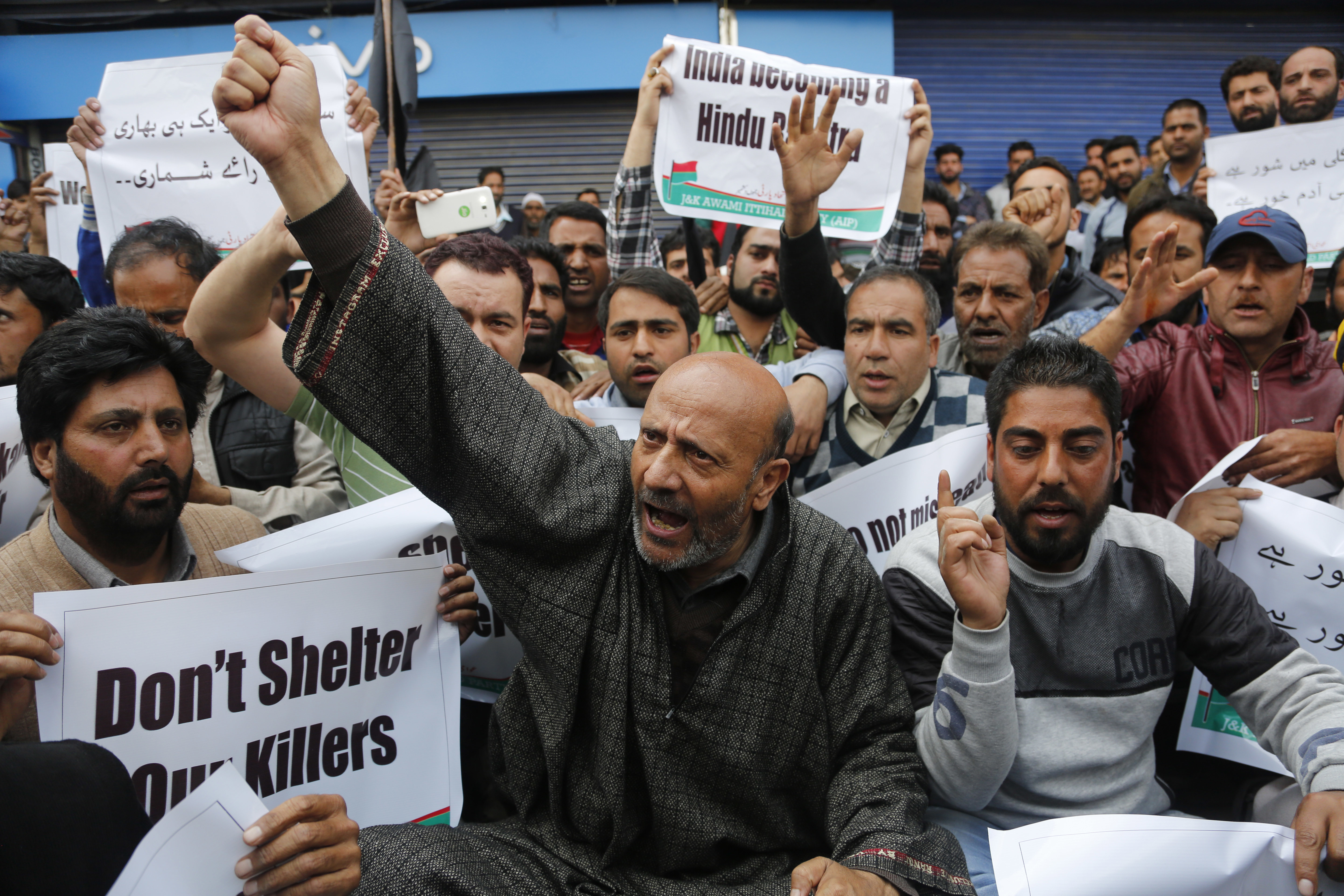 New tunnel opens in troubled Indian Kashmir to ease travel