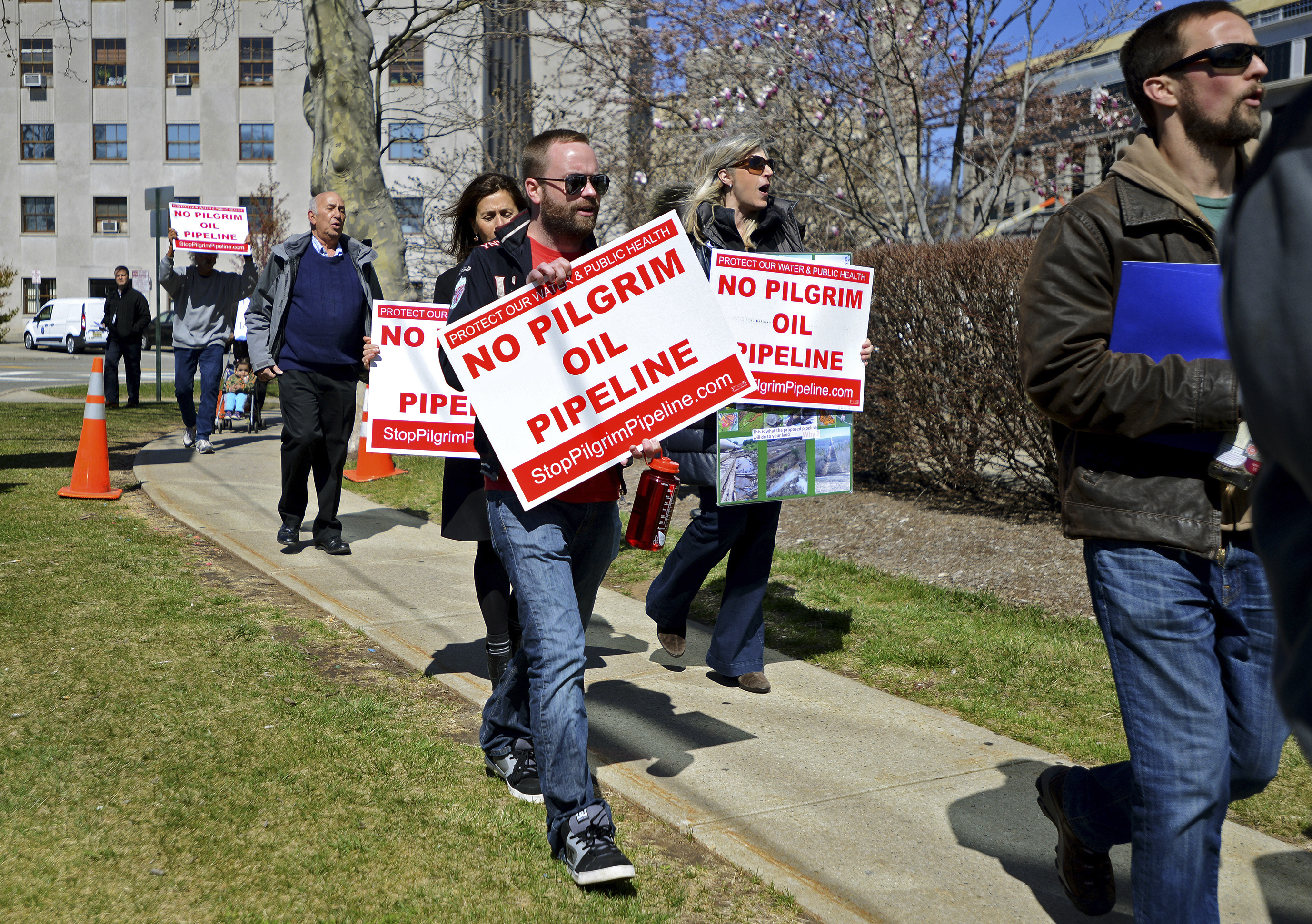 Dakota Access fight provides blueprint for pipeline protests