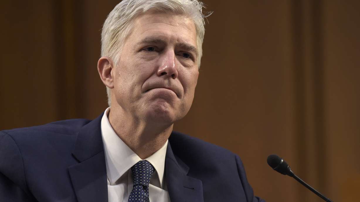 2 Democratic senators split over support for Gorsuch