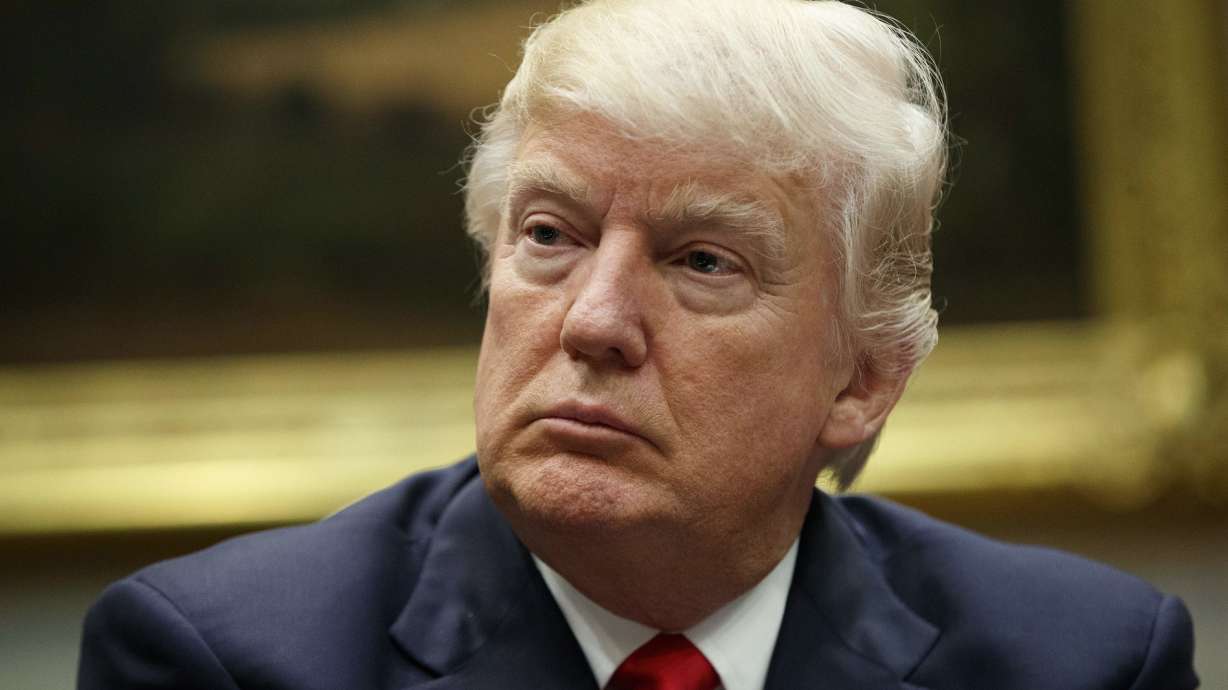 Trump signs bill blocking online privacy regulation