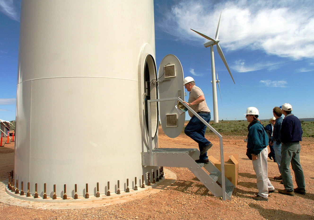 New Rocky Mountain Power plan includes more wind, more solar, new transmission line