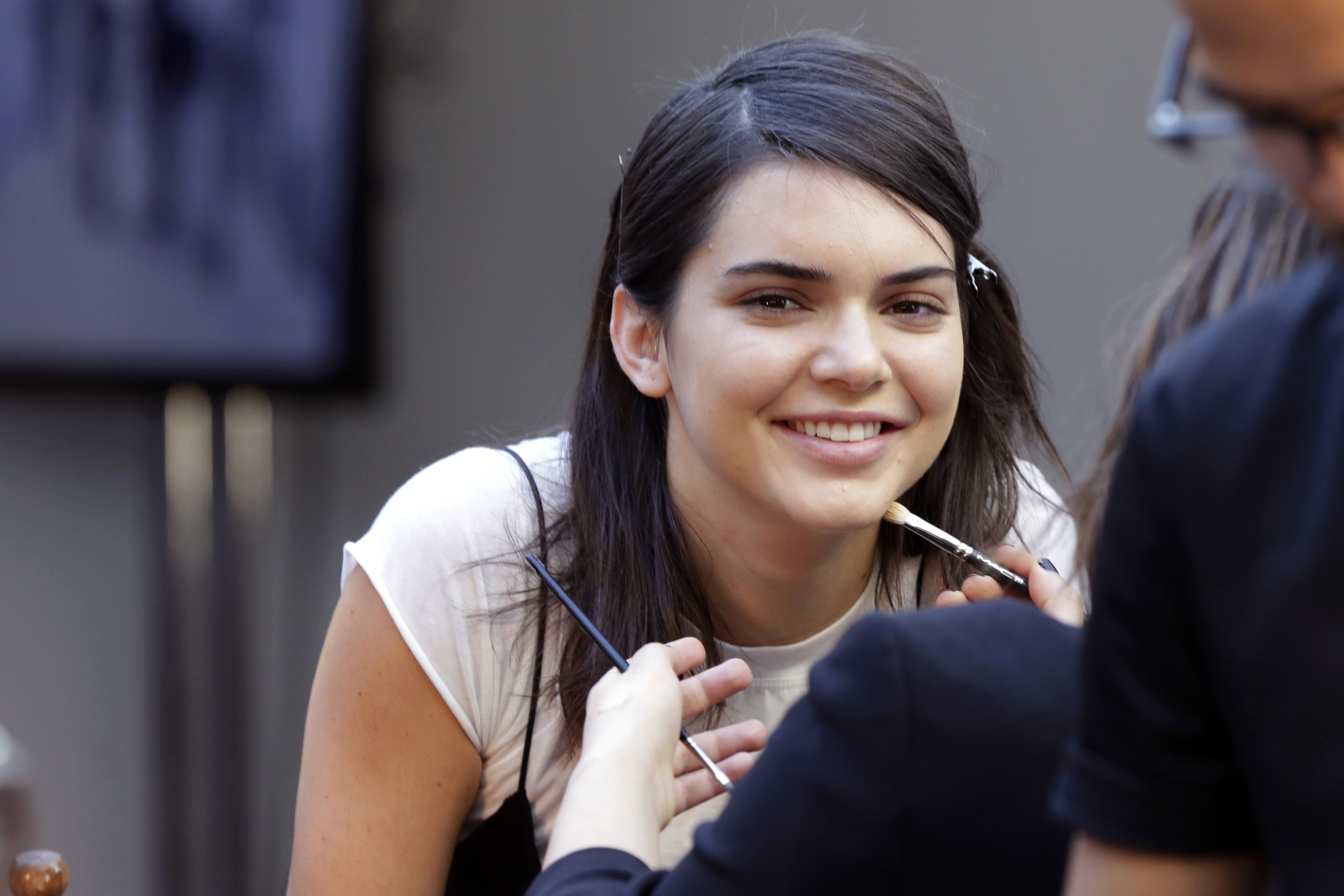 Pepsi pulls widely mocked ad featuring Kendall Jenner
