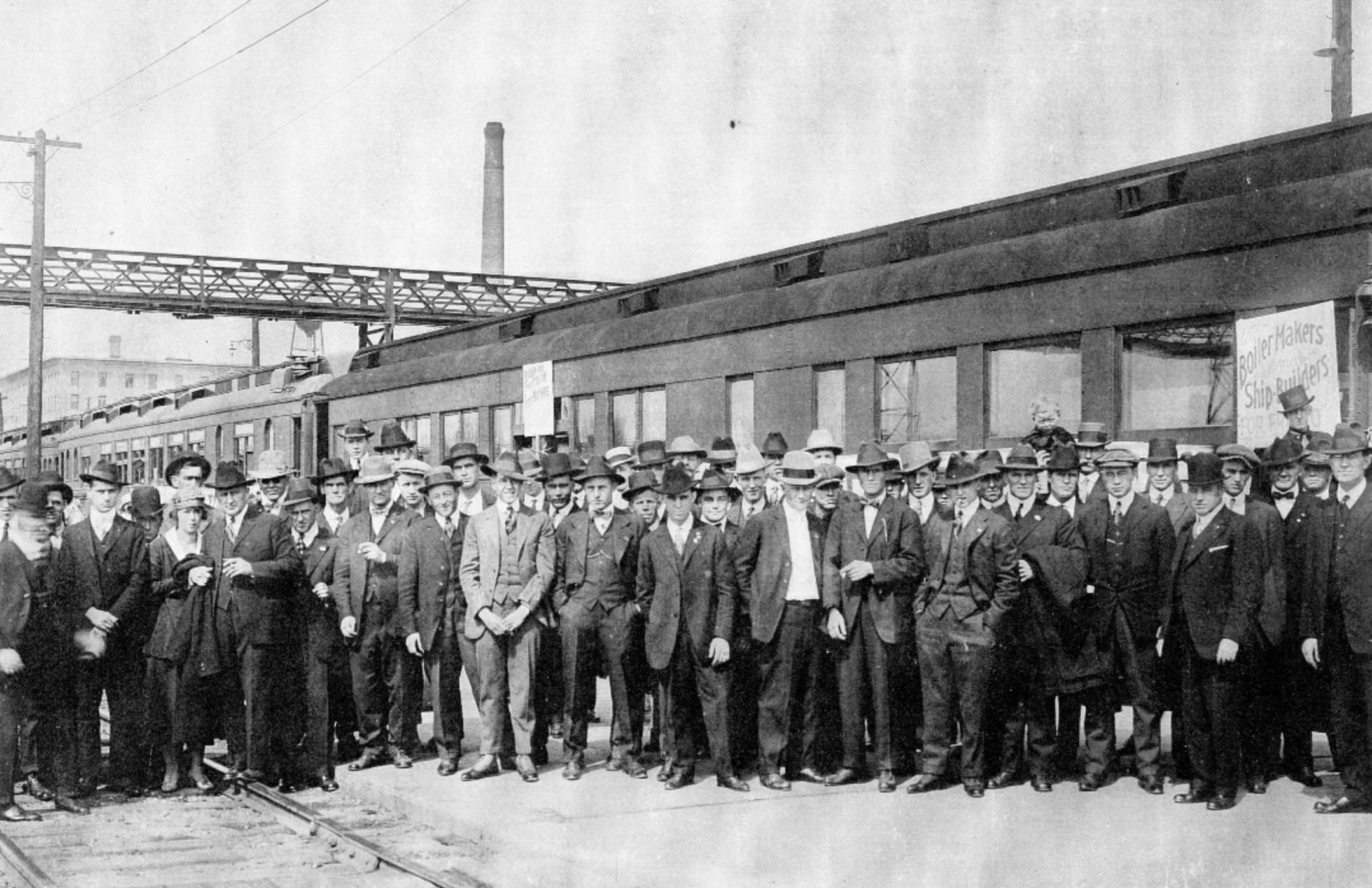 Utah shipbuilders heading to San Francisco to build ships for World War I in 1917. (Photo: Utah Division of History)