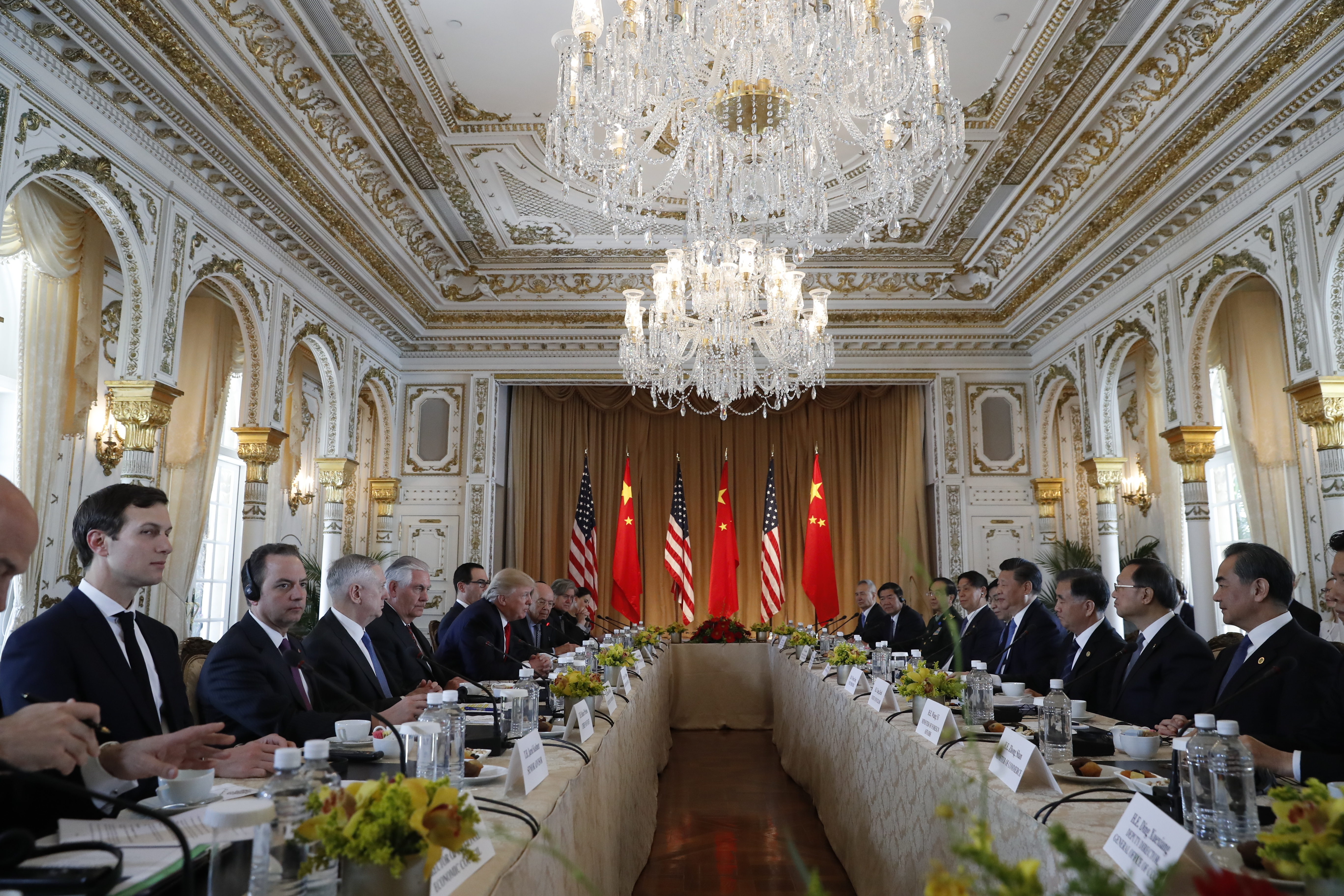 The Latest: Xi stops in Alaska on way back to China