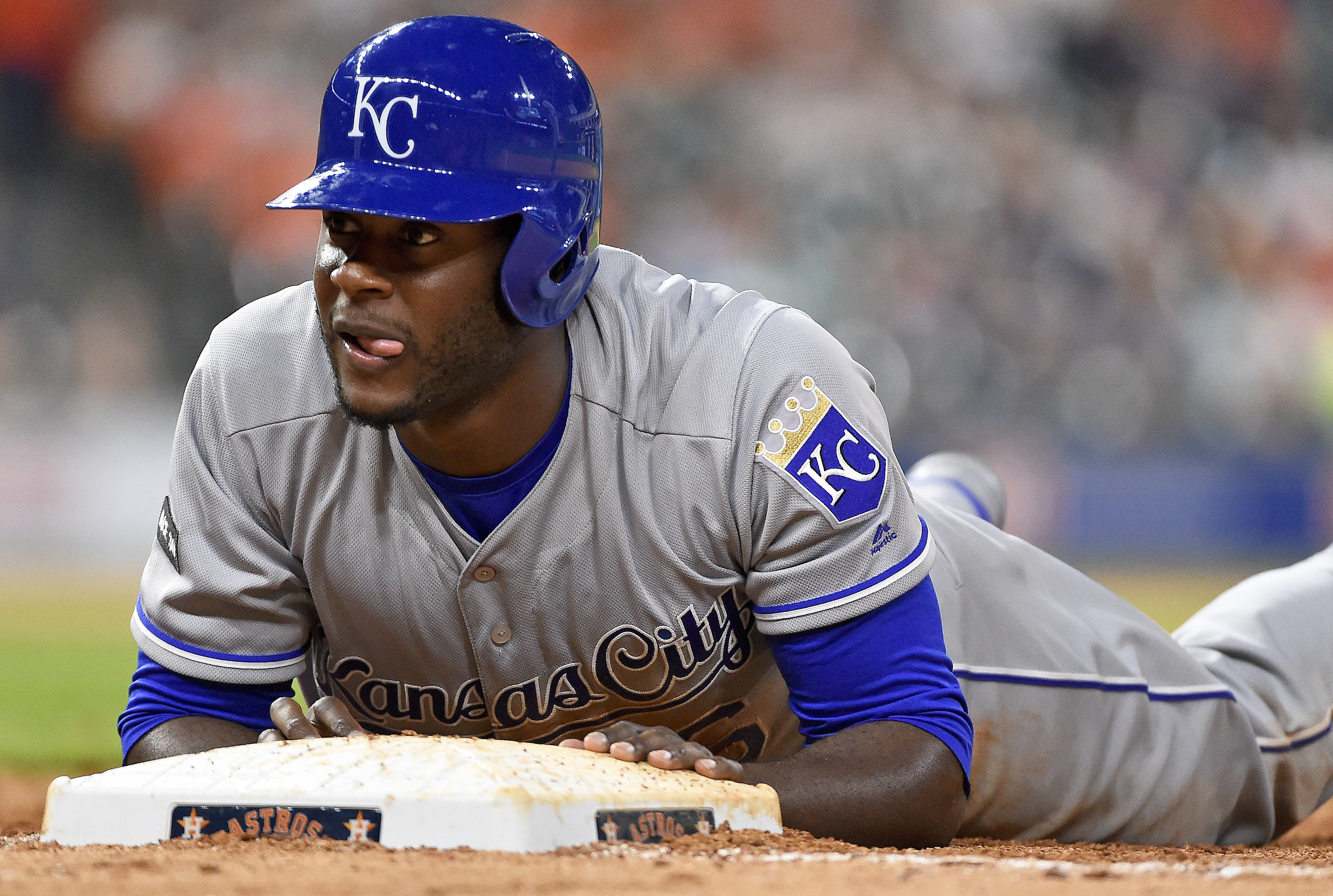 Vargas gets first win since '15, Royals beat Astros