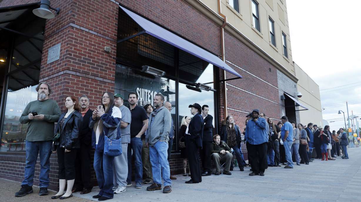 The Latest: Family and friends pack service for Chuck Berry