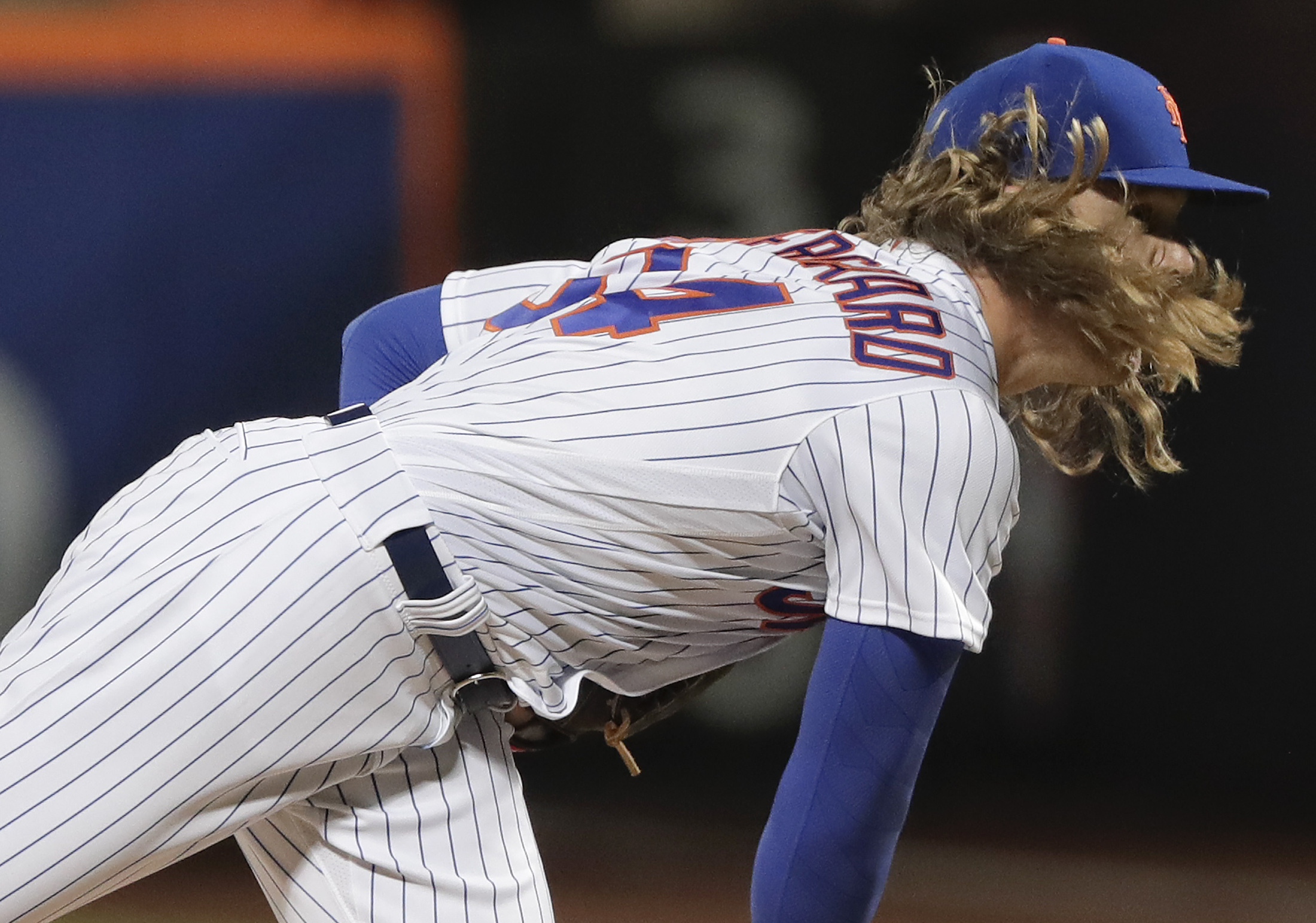 Back from blister, Syndergaard pitches Mets past Marlins 5-2