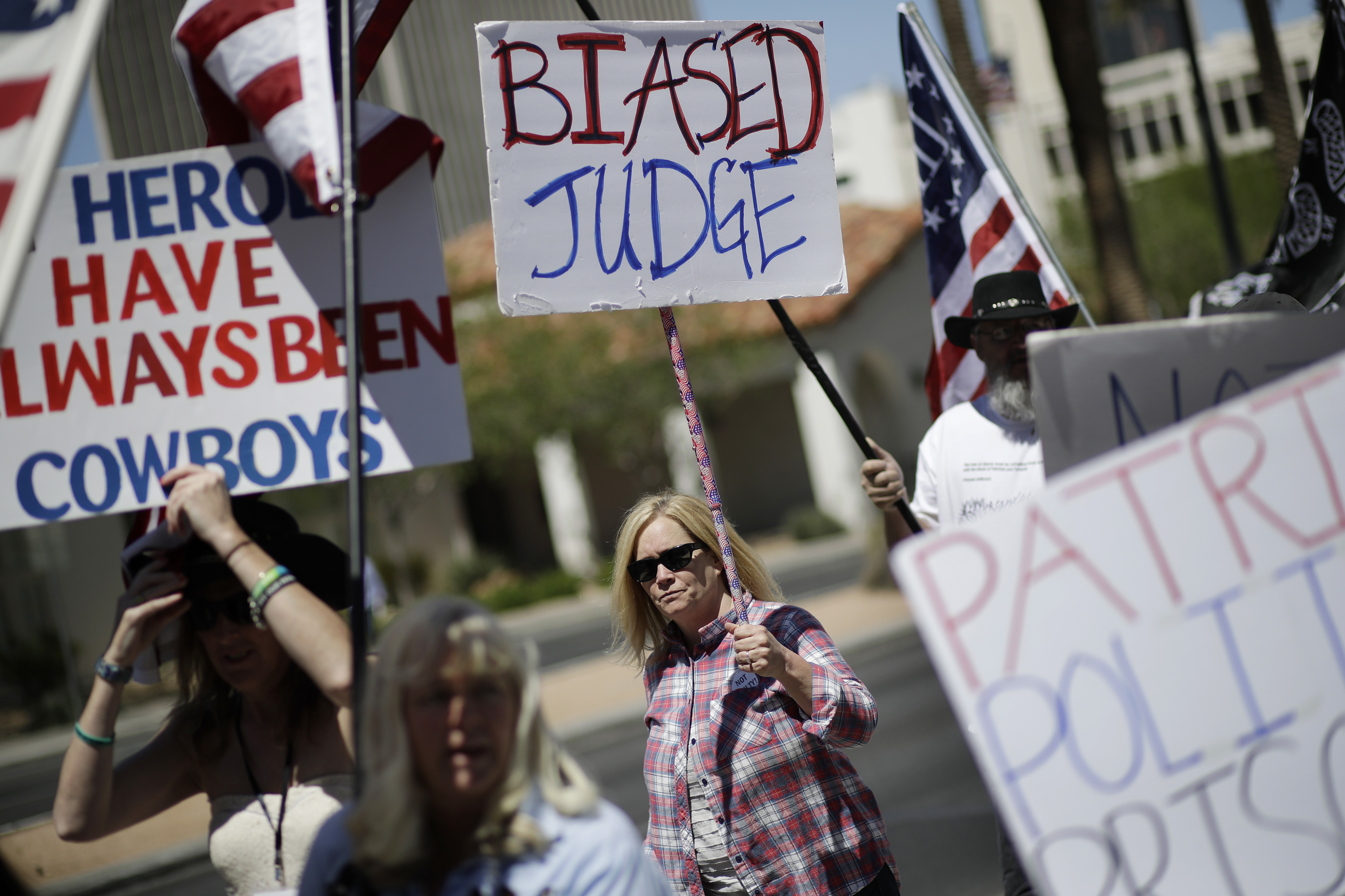 US jury in Vegas begins mulling Bundy ranch standoff case