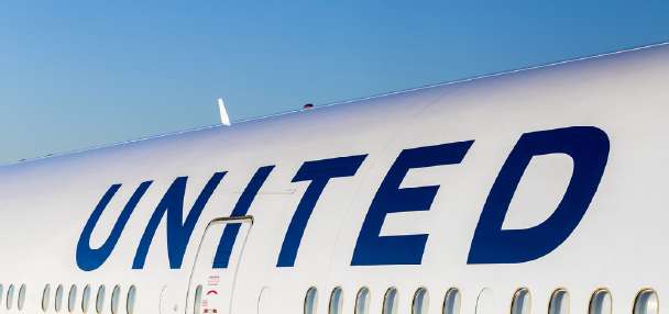 Weather balloon may have cracked windshield of United jet that detoured to Salt Lake City