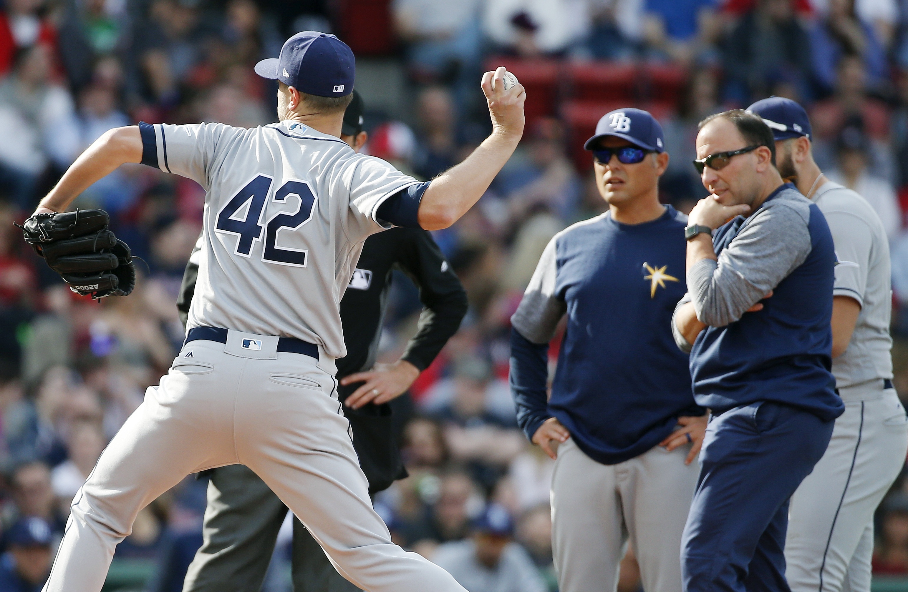 Sale gets 1st win with Red Sox; Moreland homers in 2-1 win