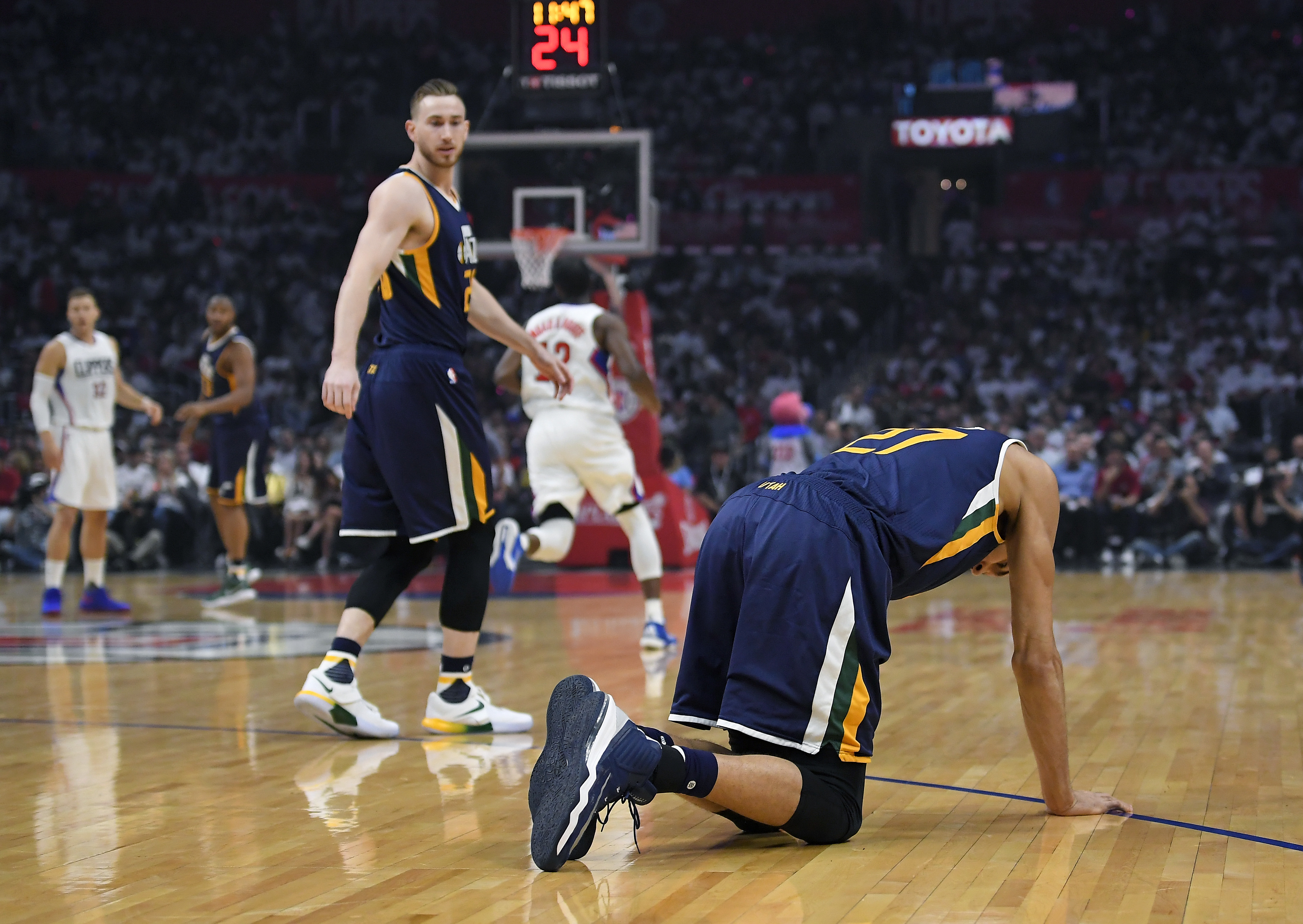 Utah's Rudy Gobert has hyperextended left knee, bone bruise