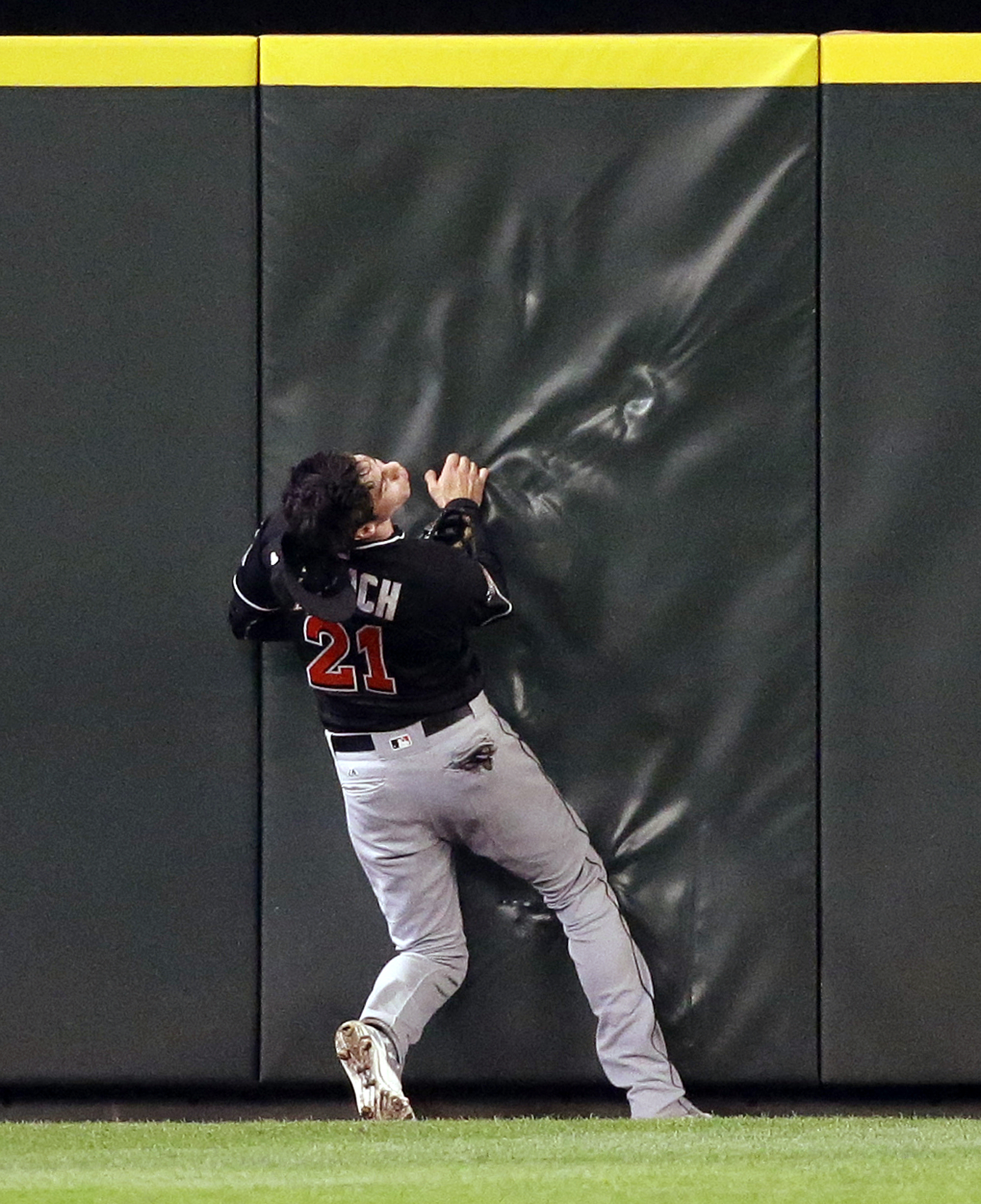 Mitch Haniger's 3 hits, 4 RBIs lifts Seattle past Miami 10-5