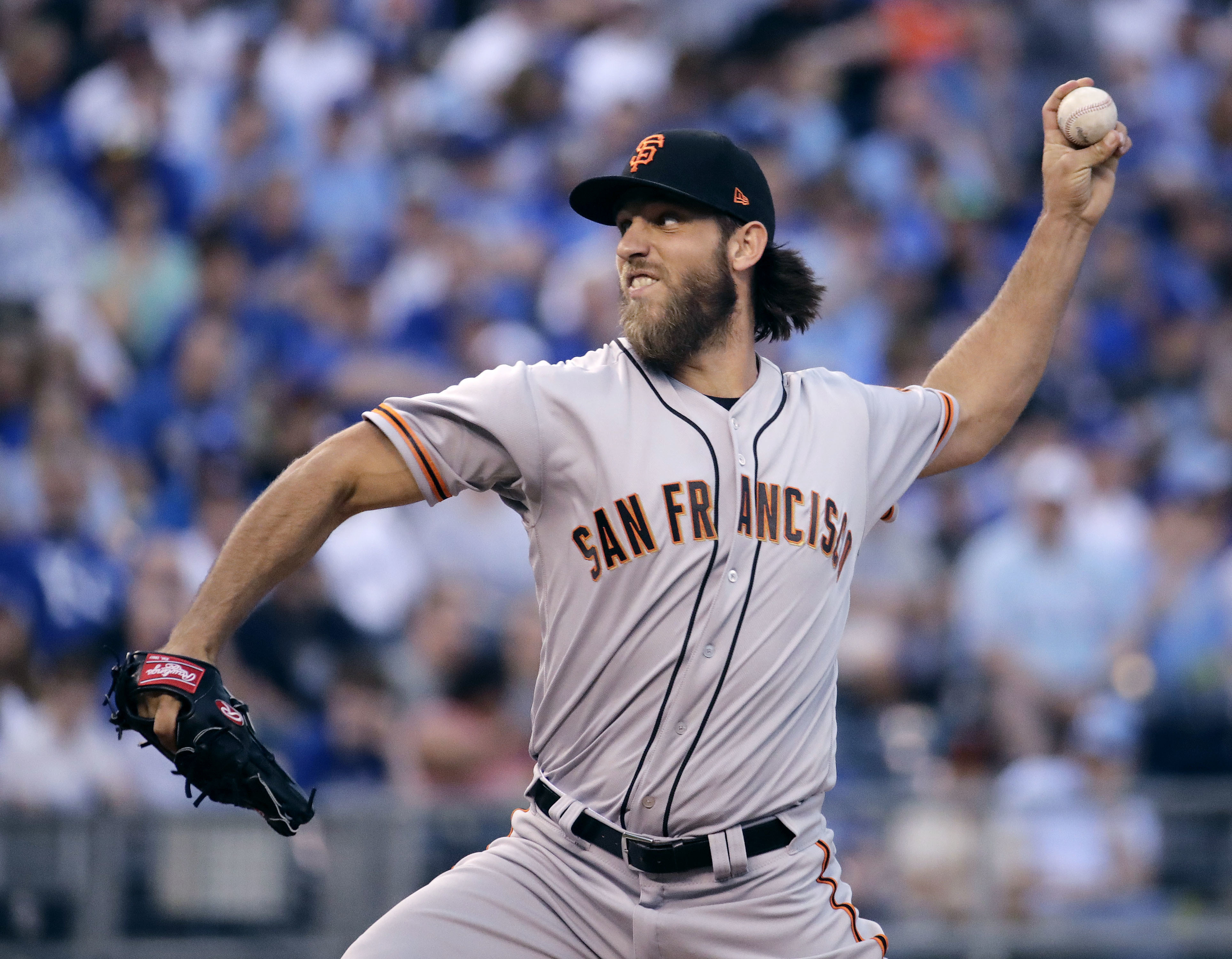 Madison Bumgarner lands on DL after dirt bike accident