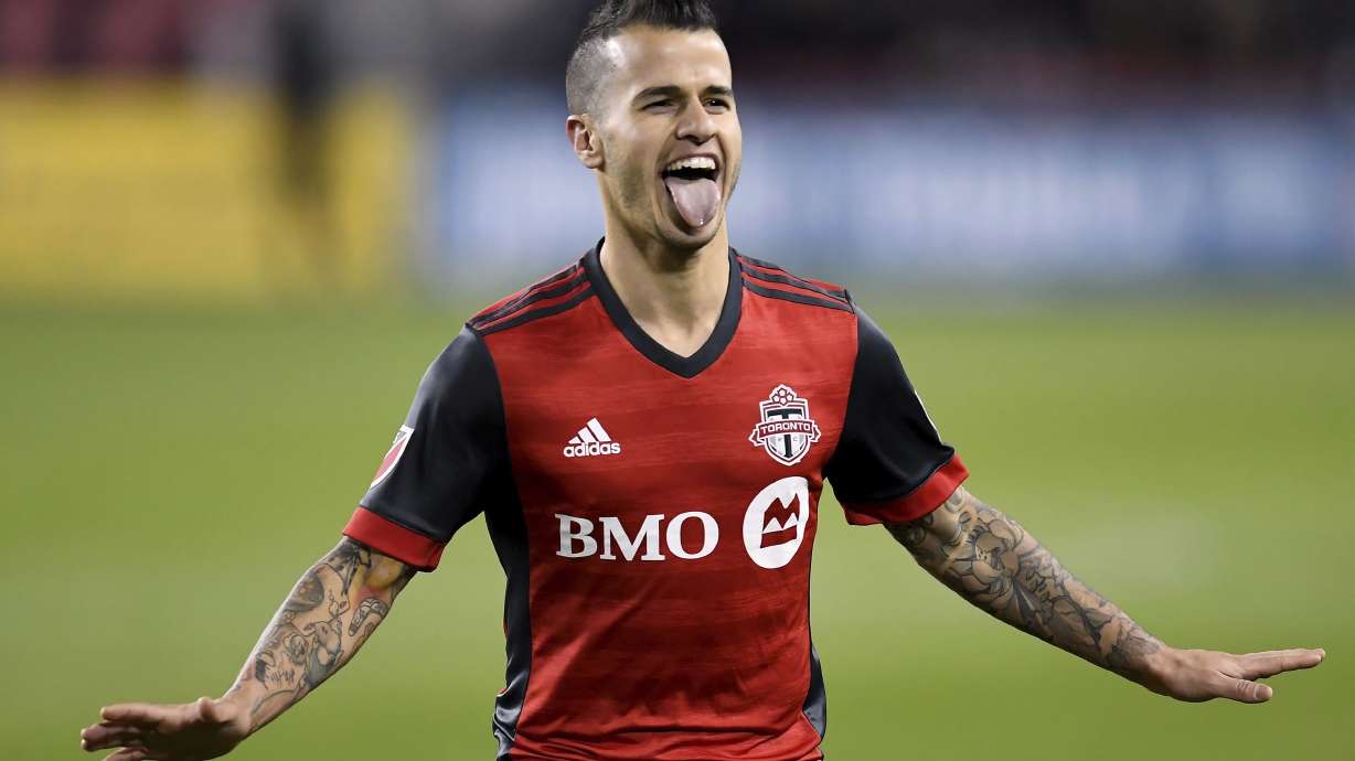Toronto FC tops Chicago Fire 3-1