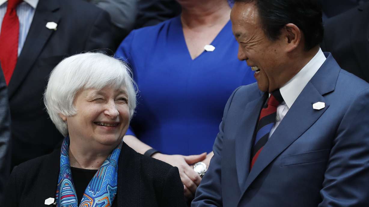 Global finance leaders grapple with globalization fears