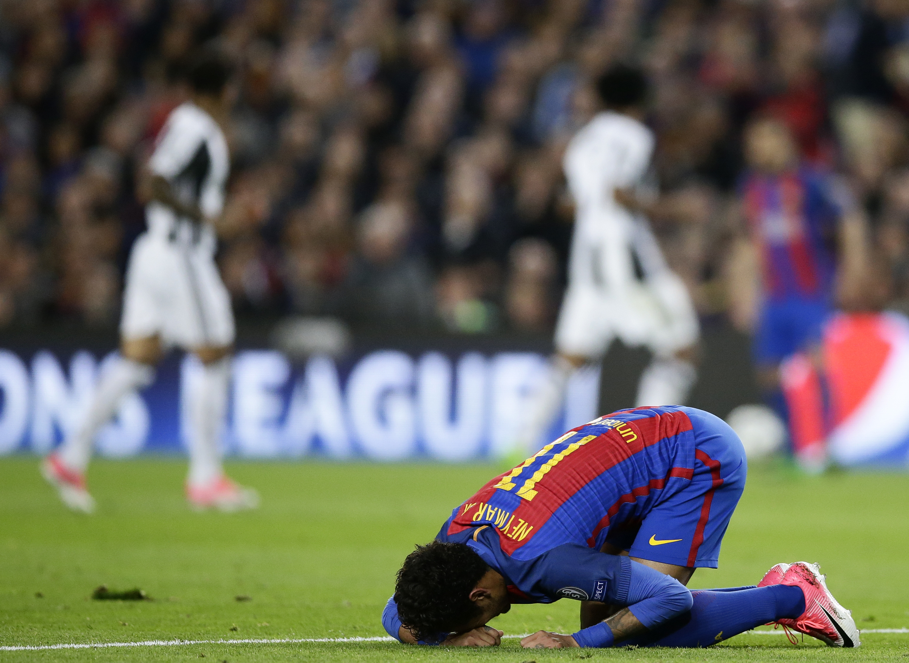 Barcelona leaves Neymar out of 'clasico' against Madrid