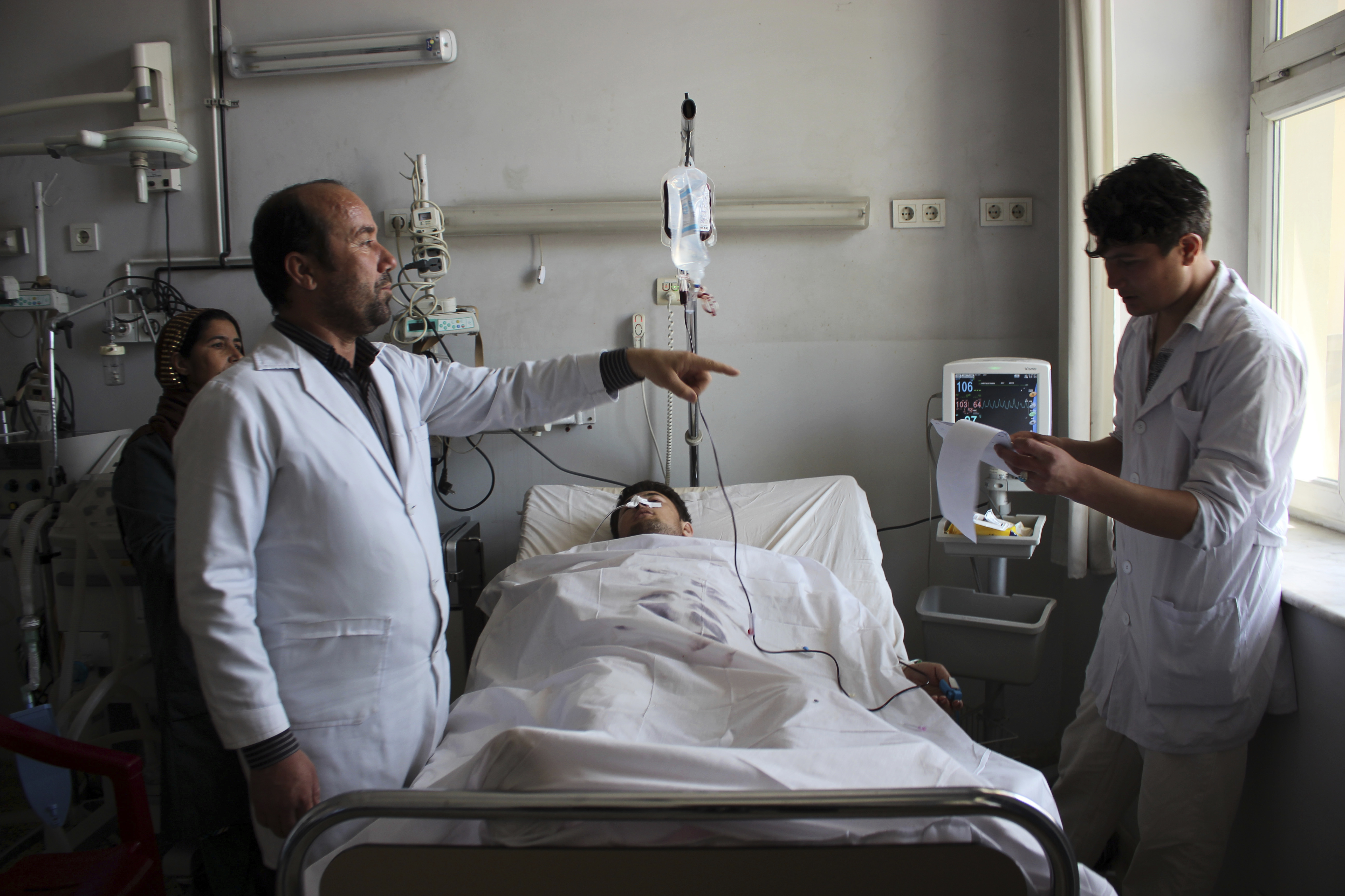Afghan army chief, defense minister resign following attack