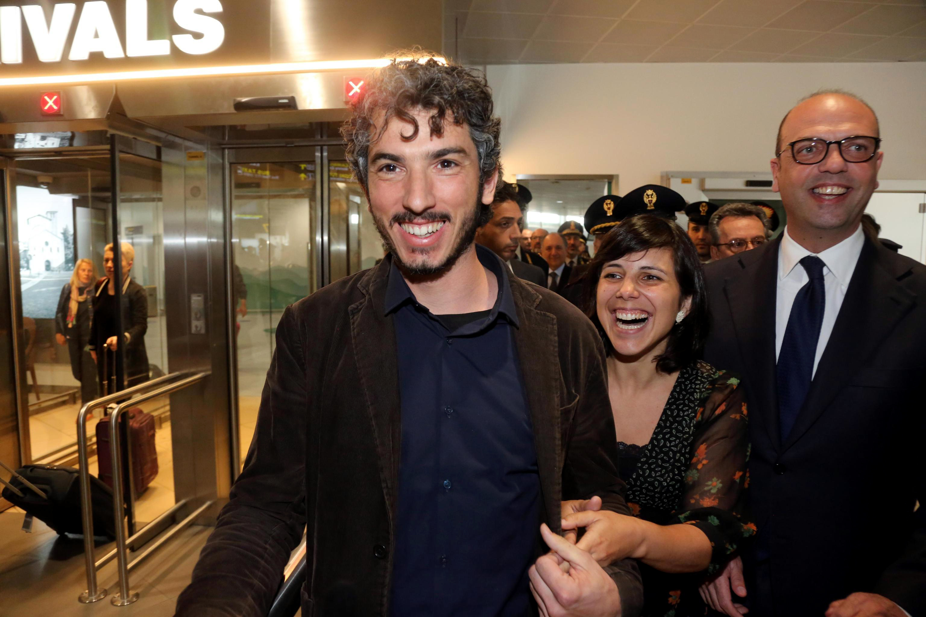 Italian journalist home after 2 weeks detention in Turkey