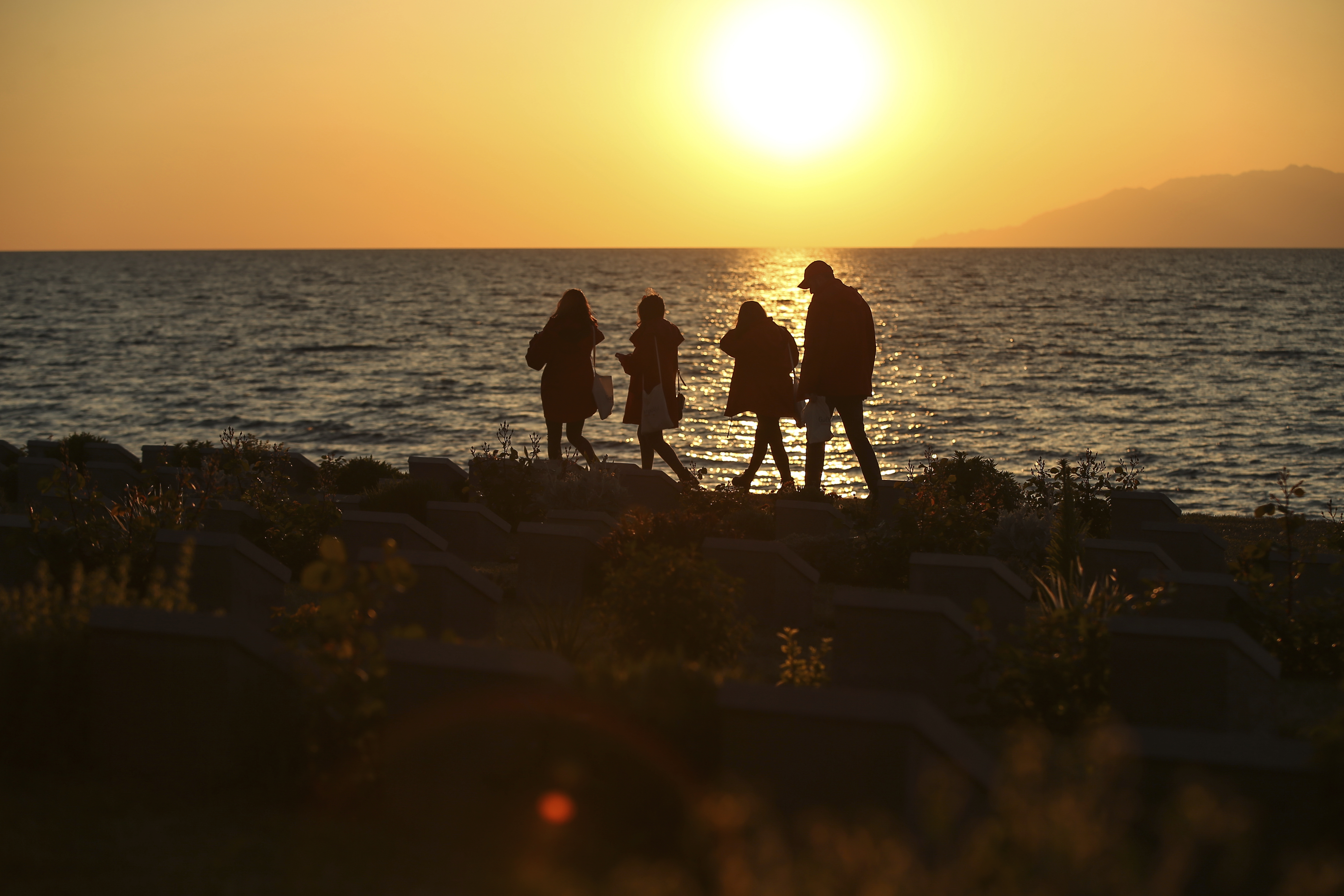 Gallipoli dead remembered on 102nd anniversary of WWI battle