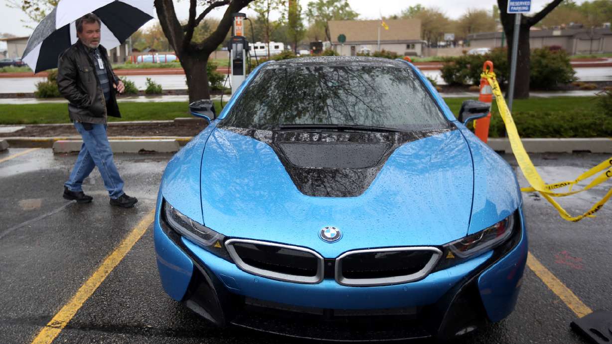 Rocky Mountain Power unveils EV chargers for regional corridor