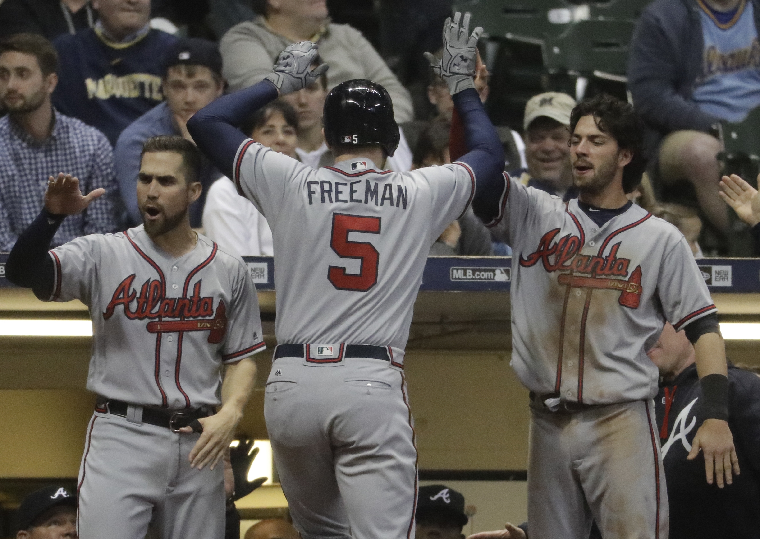 Freeman's homer leads Braves to 10-8 win over Brewers