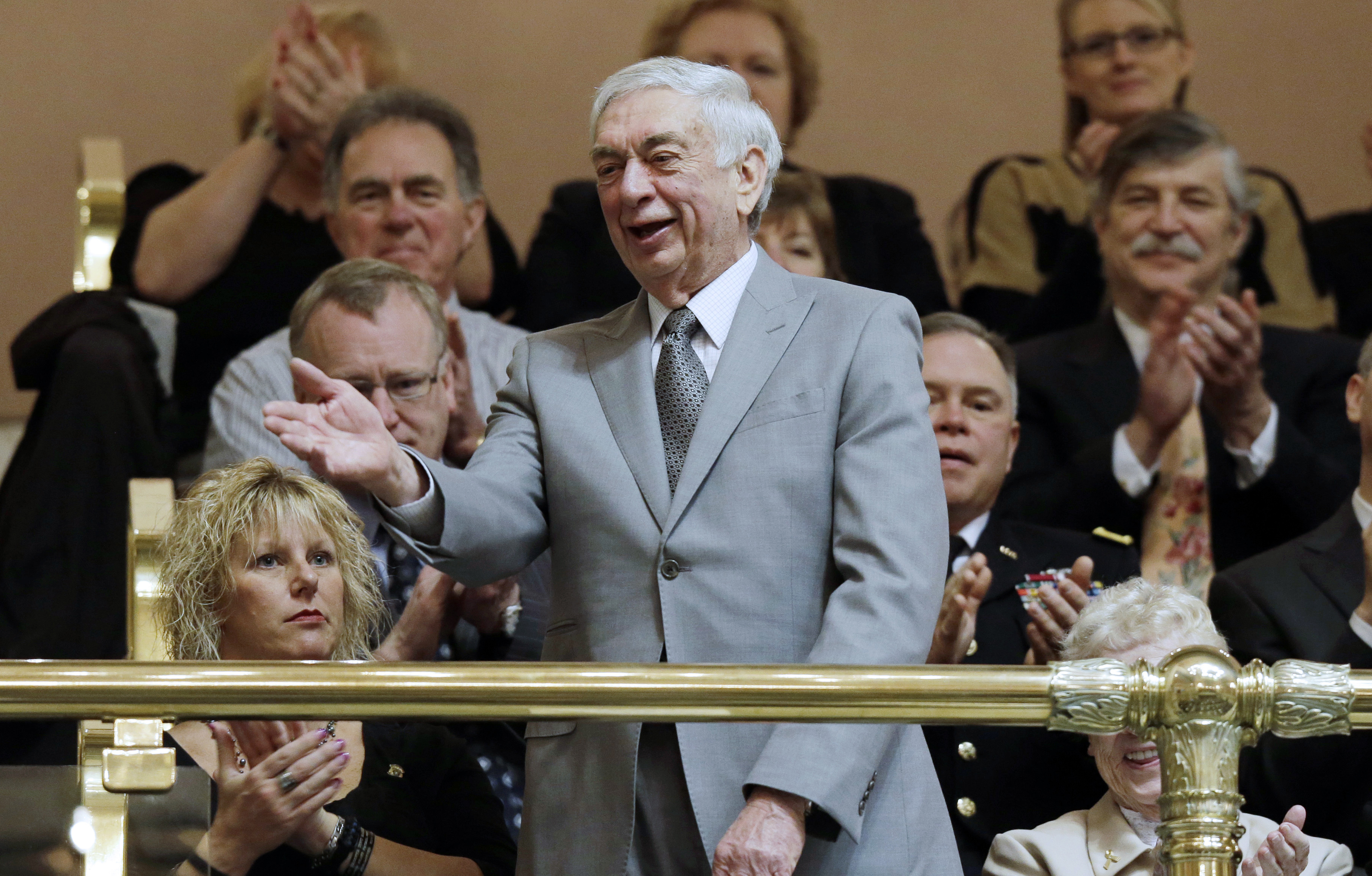 Former Washington Gov. Mike Lowry, also a congressman, dies