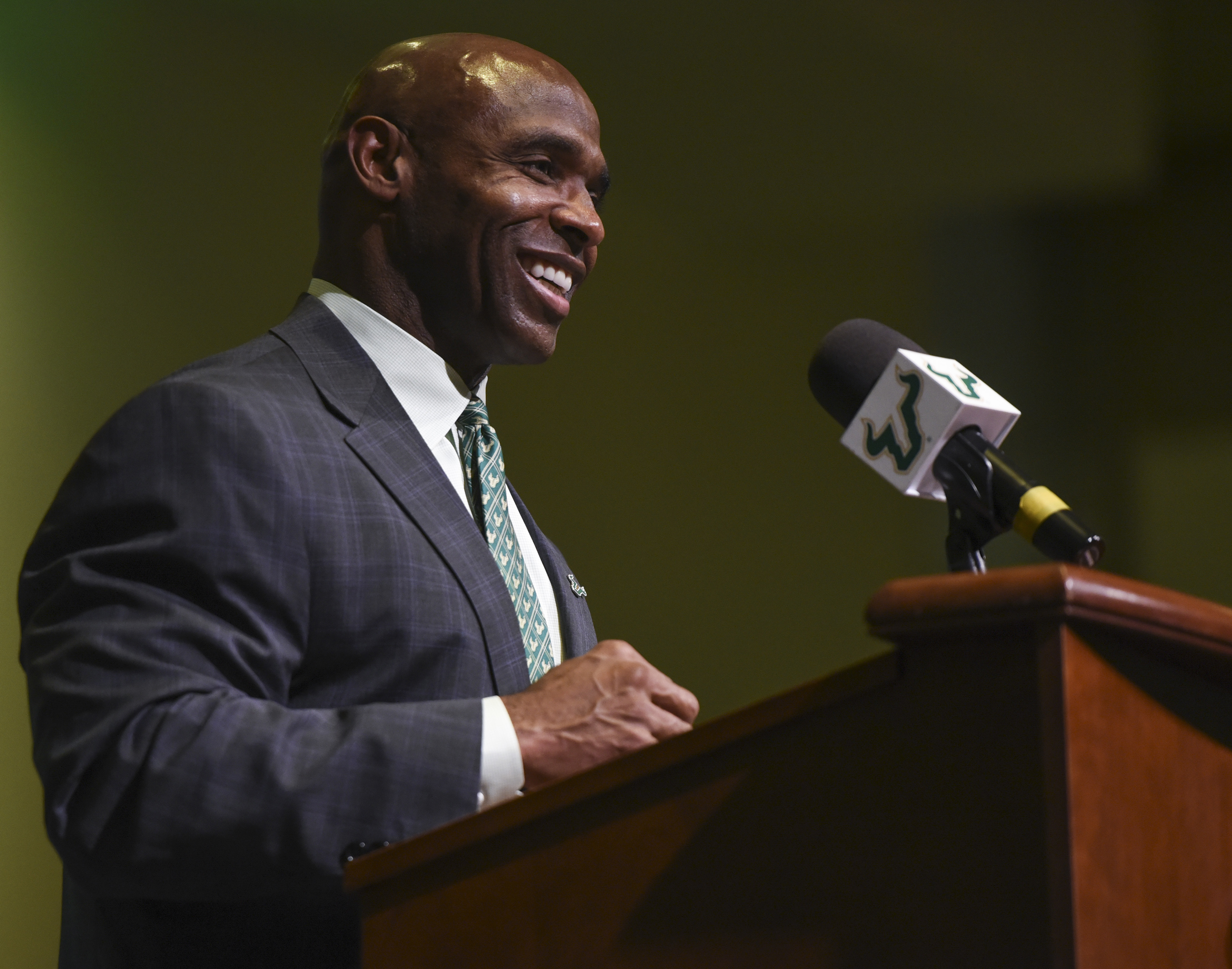 Judge rips USF coach Charlie Strong for behavior of players