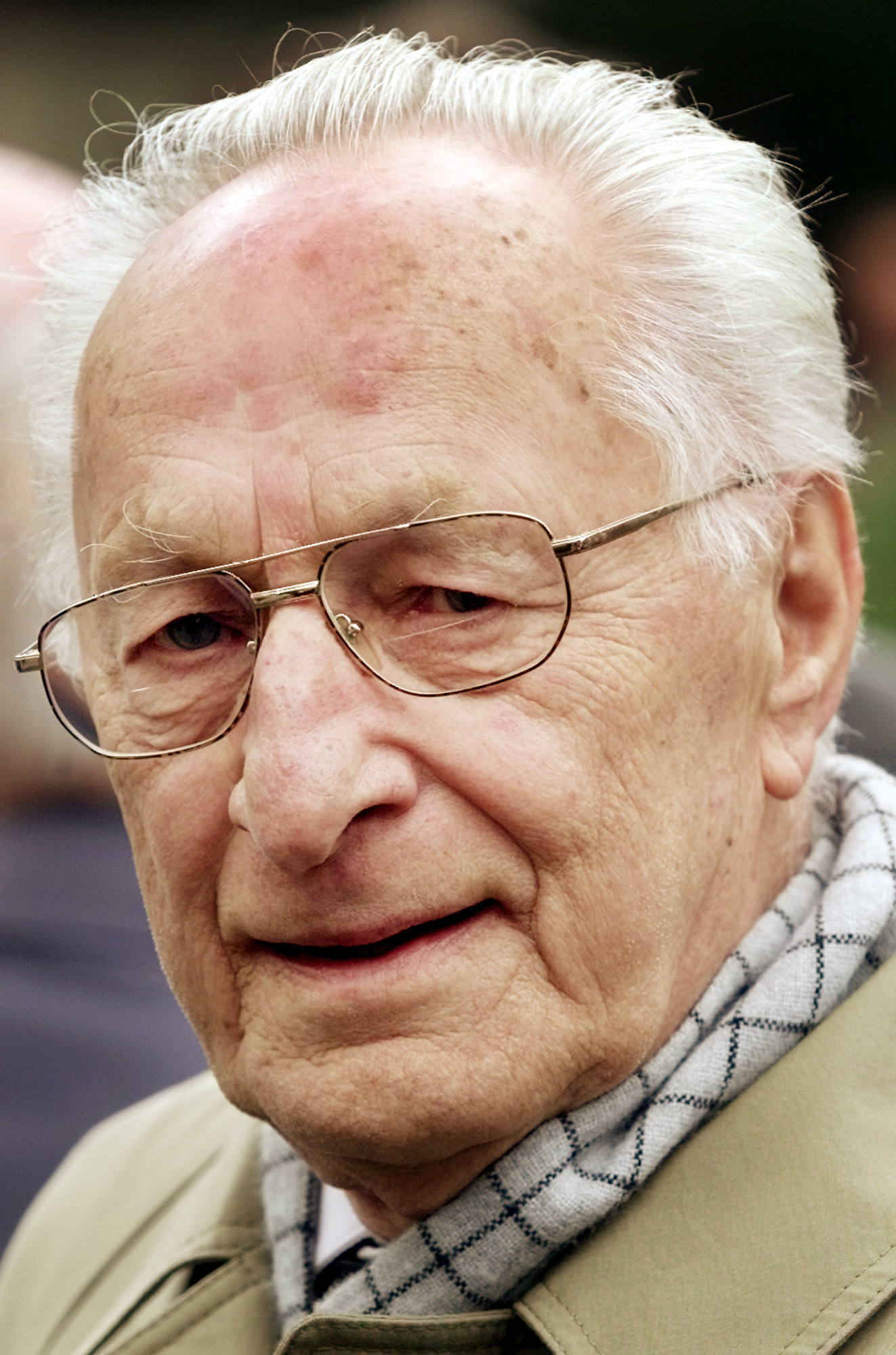 Former East German Defense Minister Heinz Kessler dies at 97
