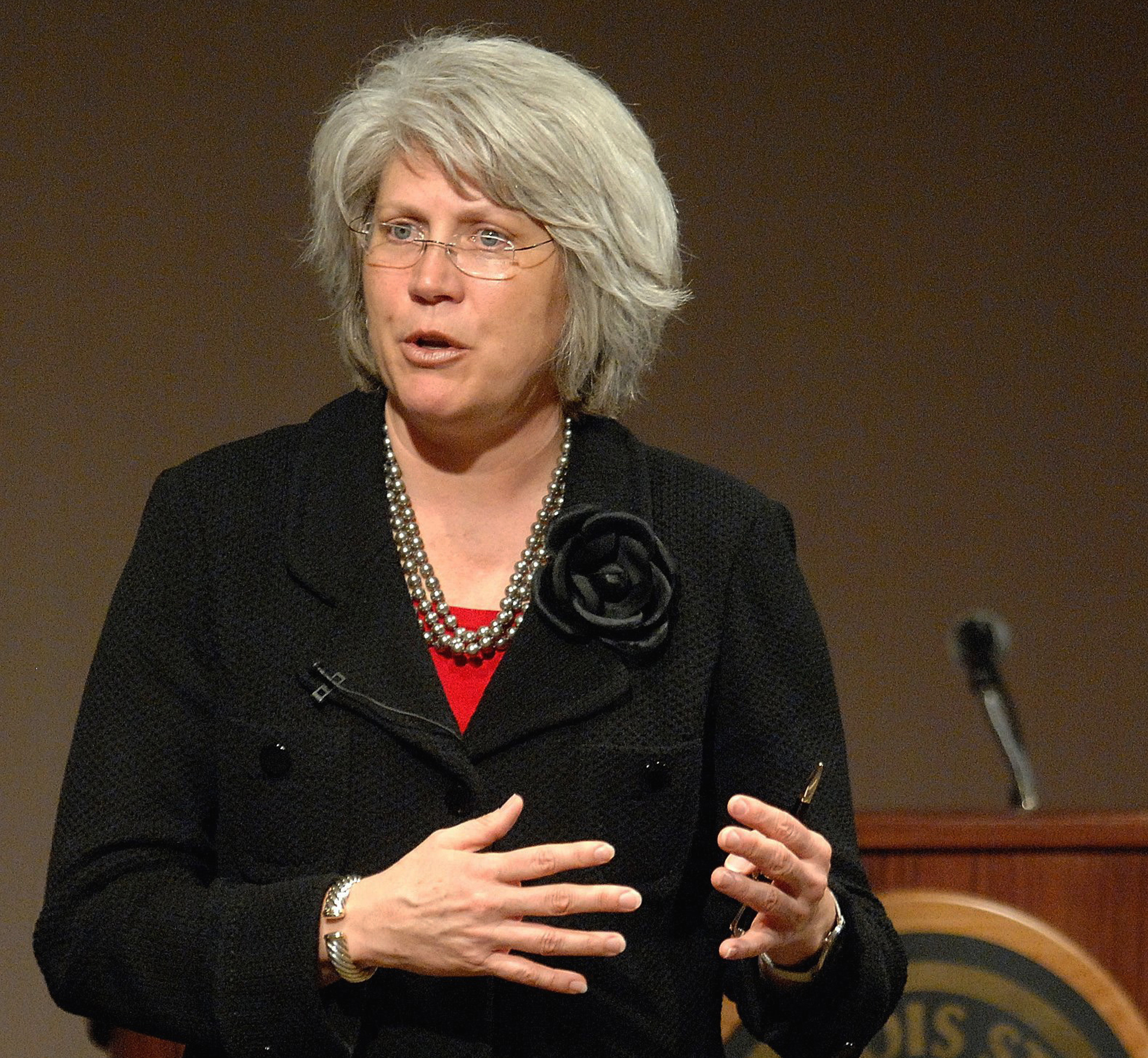 Jury: Univ. of Iowa discriminated against athletic official