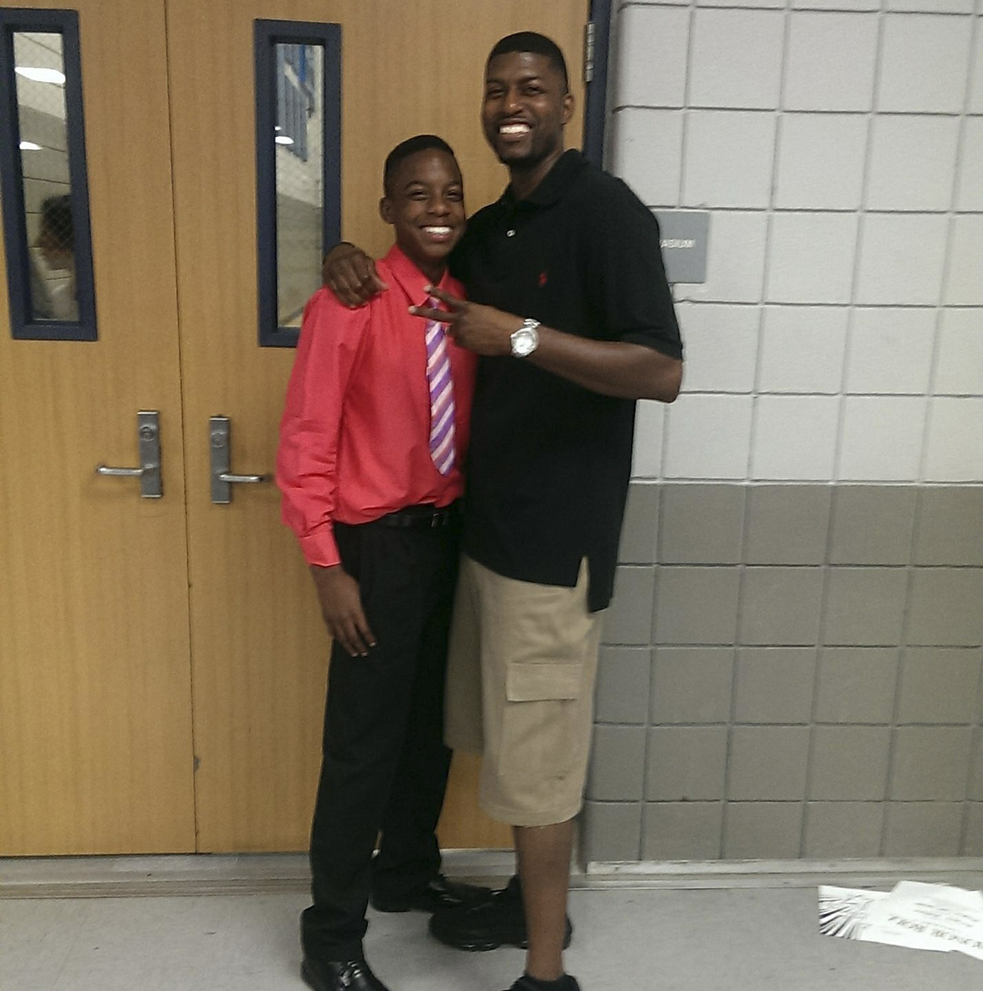 Texas police officer faces murder charge in teen's death