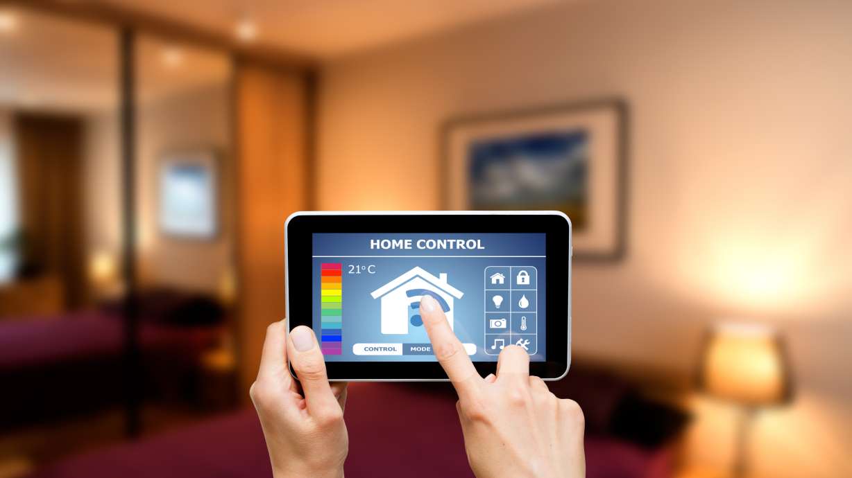 Pros and cons of buying a smart thermostat