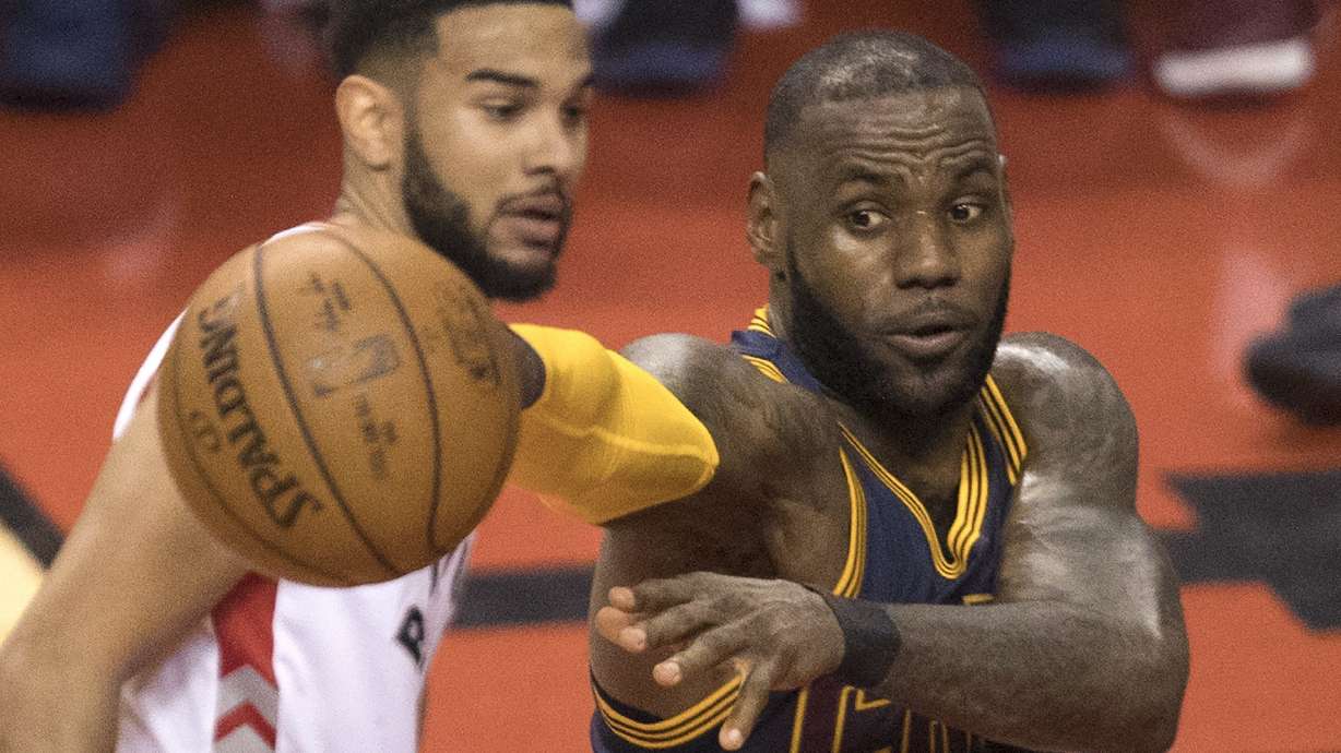 James scores 35, Cavs take 3-0 lead with 115-94 victory