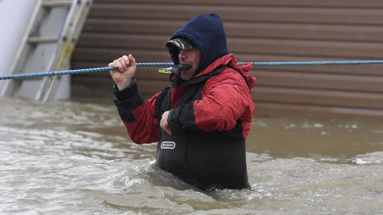Floods drive nearly 1,900 from homes in Canada's Quebec