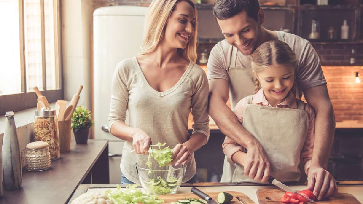 6 tips to make healthy eating realistic and sustainable