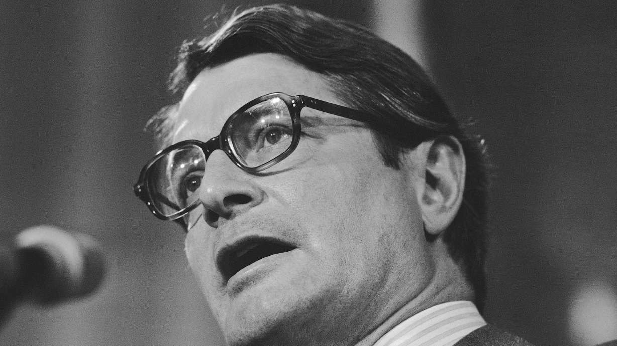 Comey firing compared to Nixon's 'Saturday Night Massacre'