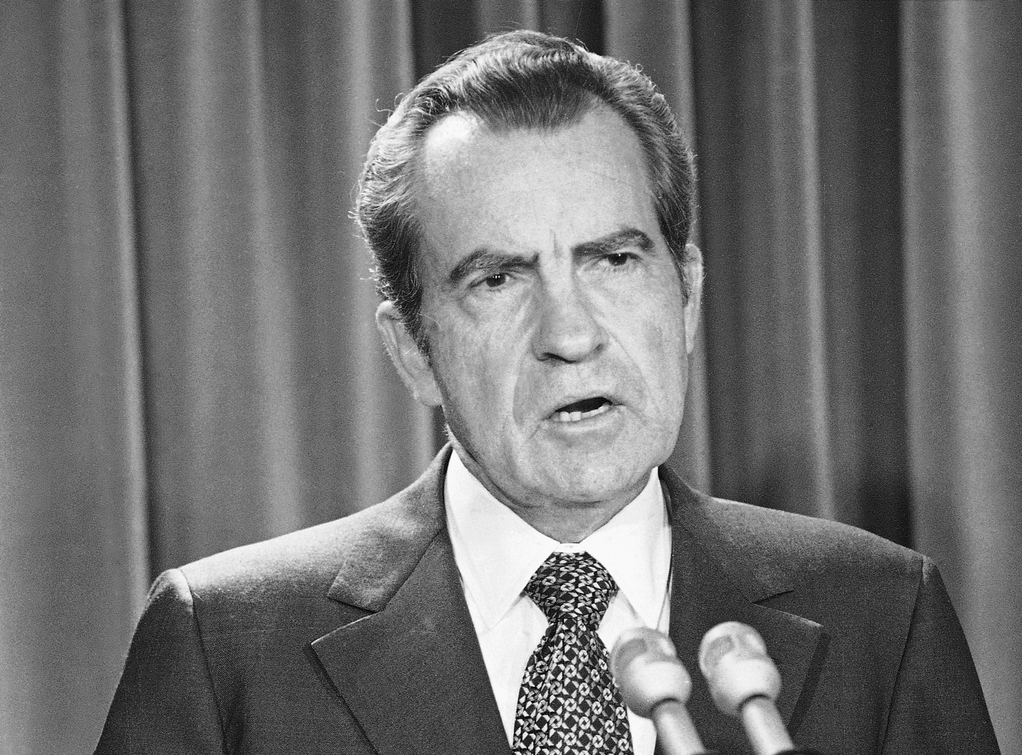 Comey firing compared to Nixon's 'Saturday Night Massacre'
