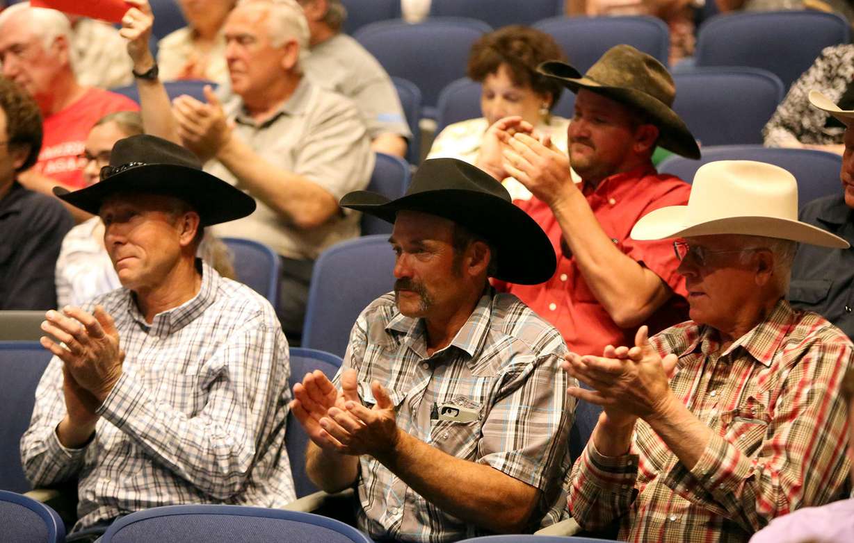 People in the audience applaud during a town hall meeting with Rep. Chris Stewart, R-Utah, at Richfield High School in Richfield on Friday. (Photo: Kristin Murphy, Deseret News)
