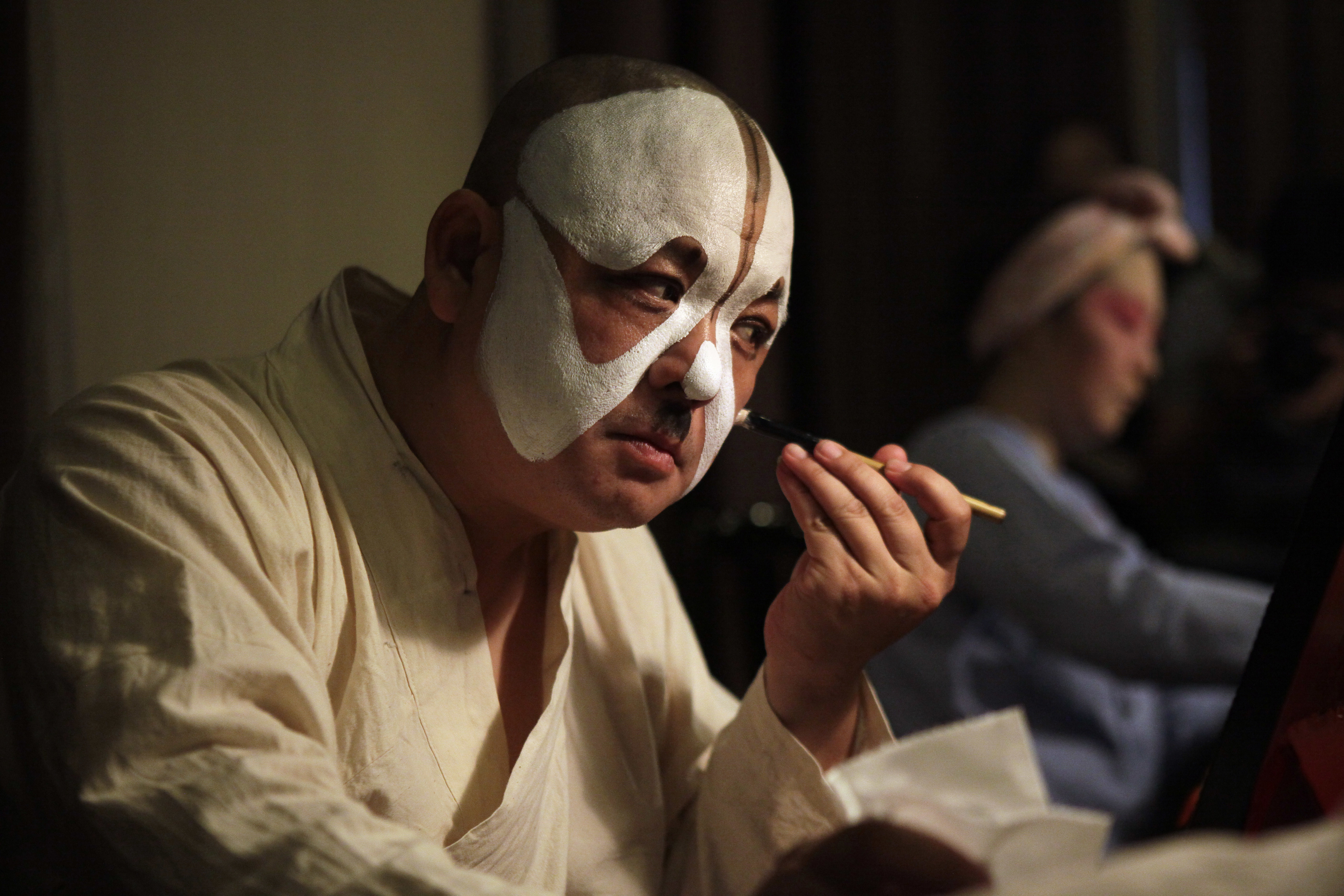 From teenager to warlord in 'Farewell My Concubine'