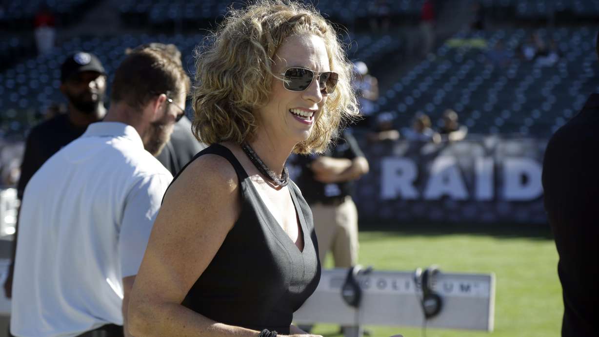 ESPN's Mowins set to be 1st woman to call NFL game since '87