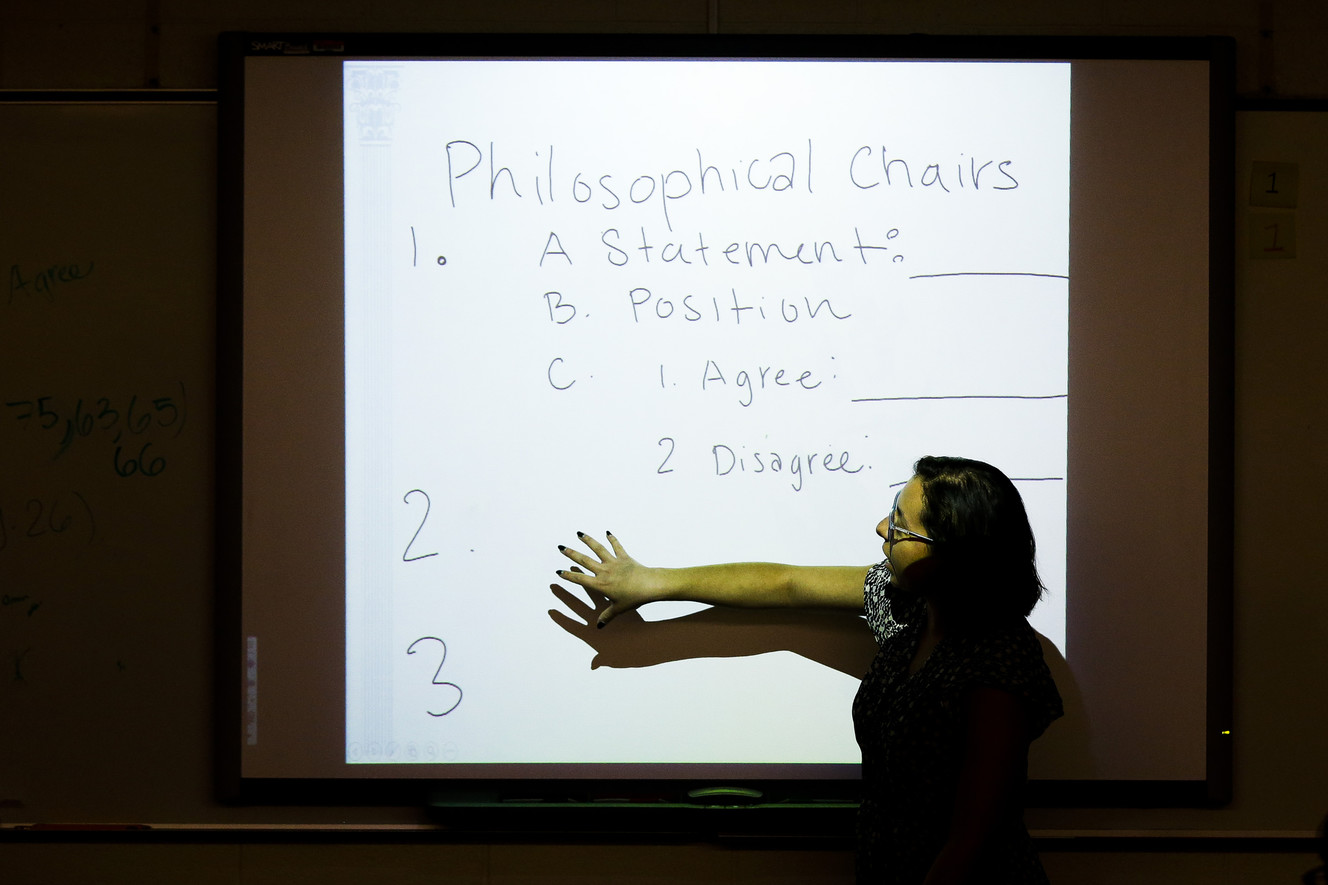 University of Utah graduate Margarita Ruiz-Hernandez teaches a class at Bryant Middle School in Salt Lake City on Monday, May 22, 2017. (Photo: Alex Goodlett, Deseret News)