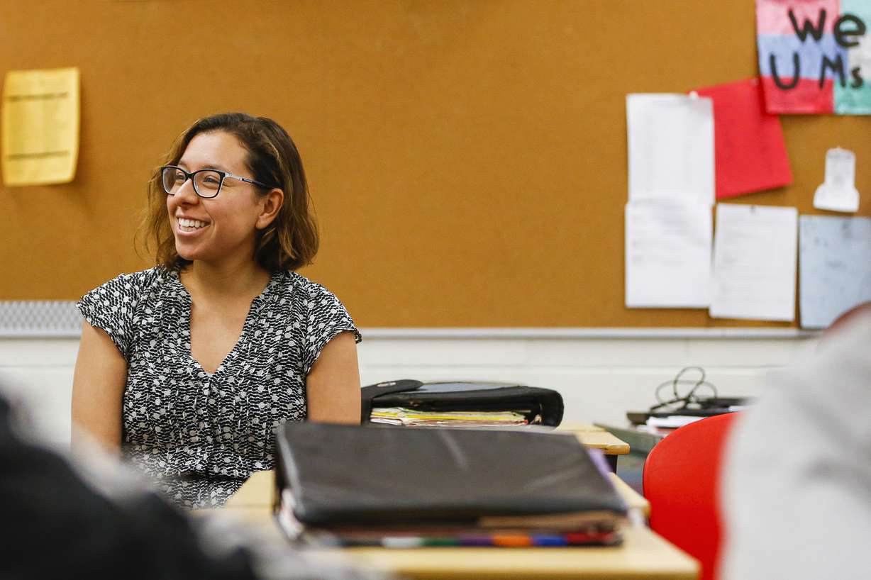 University of Utah graduate Margarita Ruiz-Hernandez teaches a class at Bryant Middle School in Salt Lake City on Monday, May 22, 2017. (Photo: Alex Goodlett, Deseret News)
