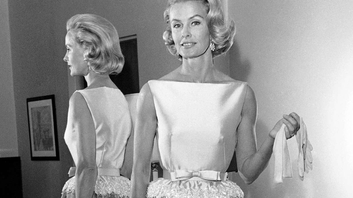 Dina Merrill, heiress and actress, dead at 93